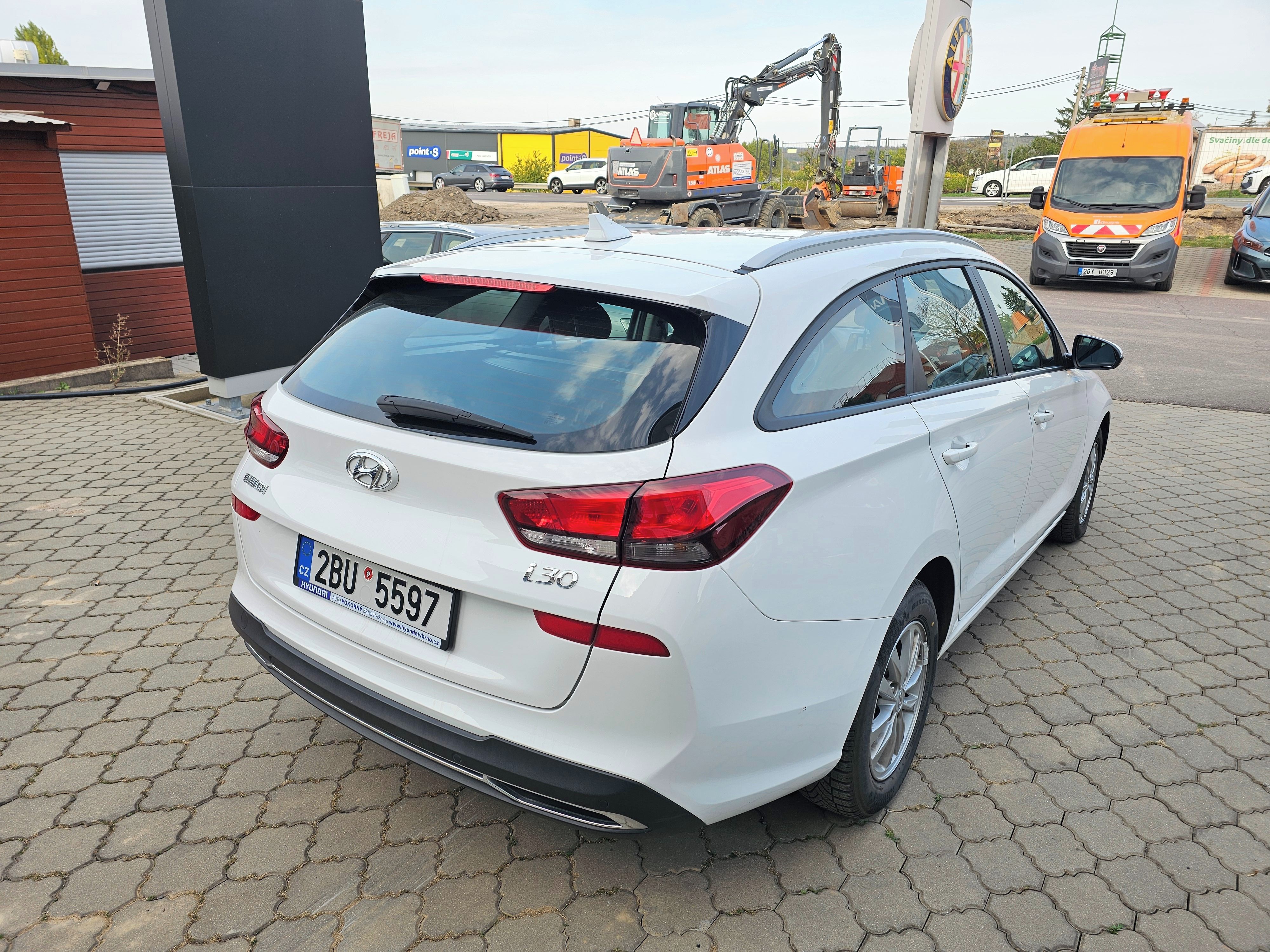 Hyundai i30, 1.0 T-Gdi 88 kW Automat - fotka 5