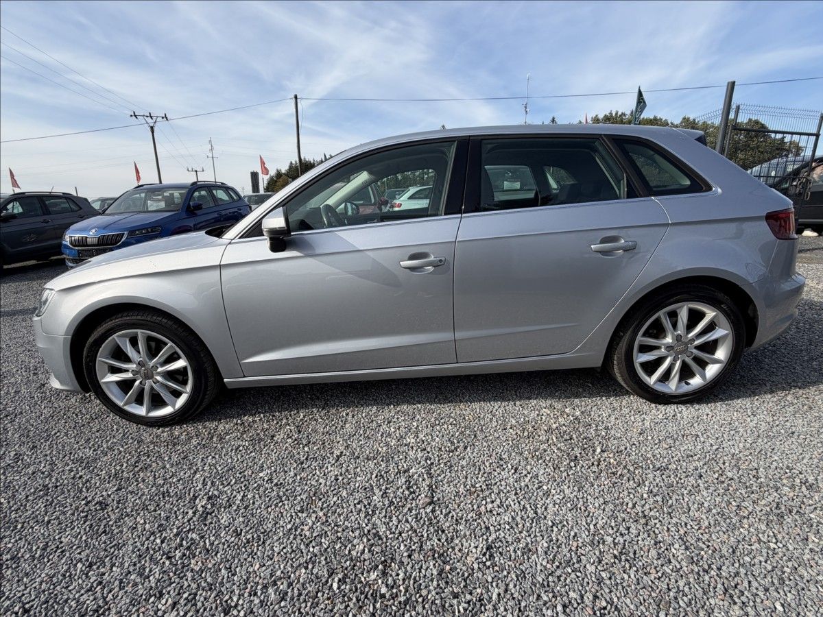 Audi A3, 2,0   A3 Sportback 110 KW QUAT - fotka 4