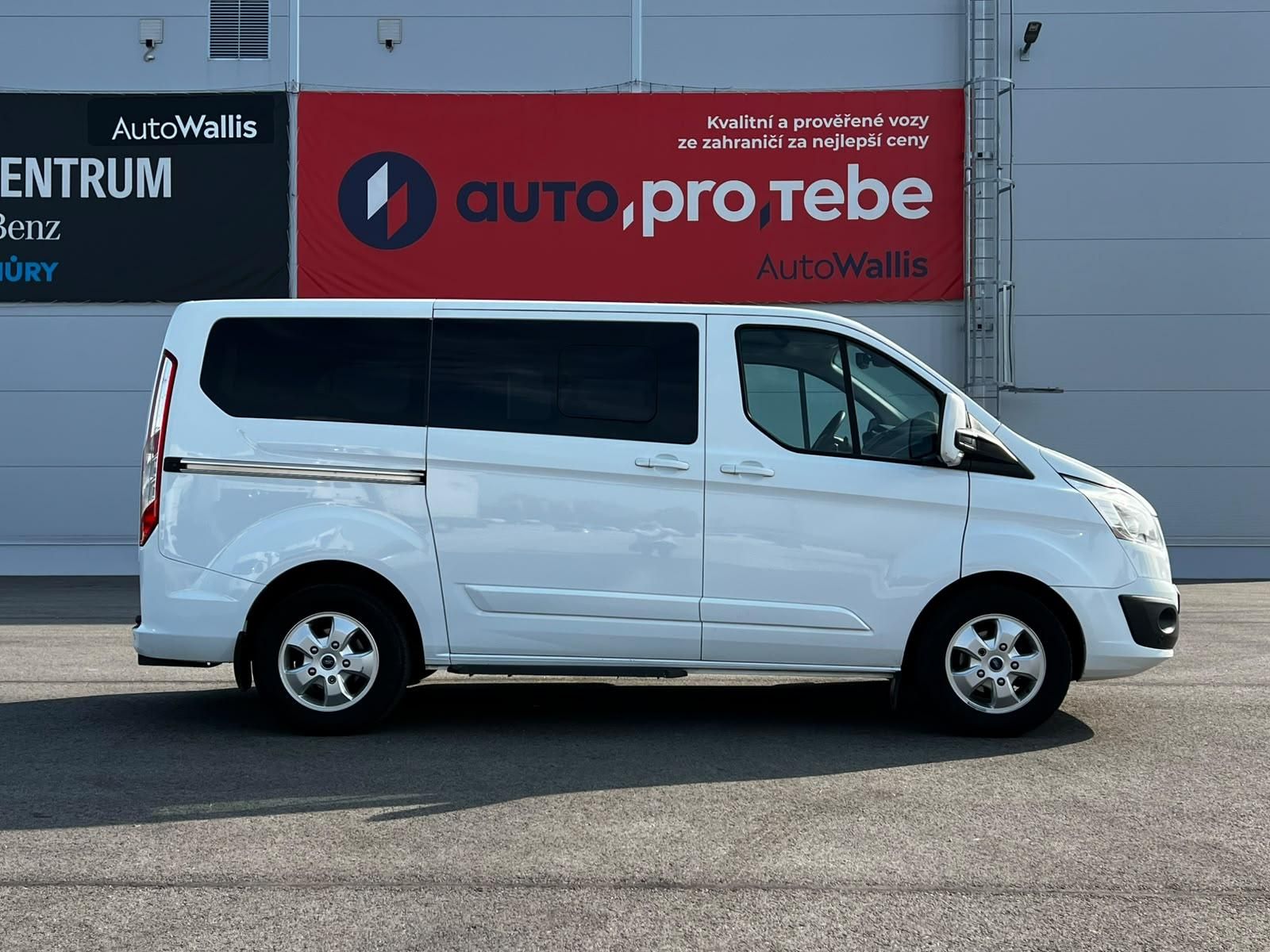 Ford Tourneo Custom, 2.0TDCI 96kW 8-Míst DPH TZ - fotka 5