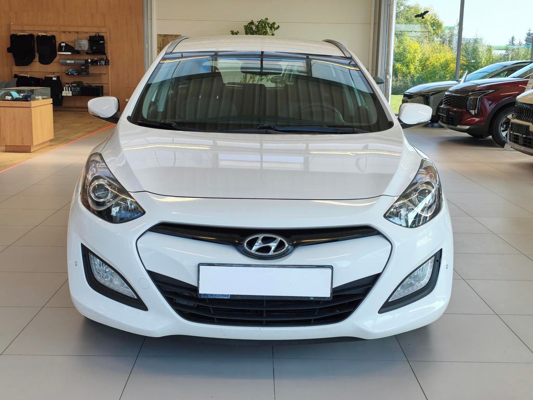 Hyundai i30, SW 1,6i 16V 88kW - fotka 2