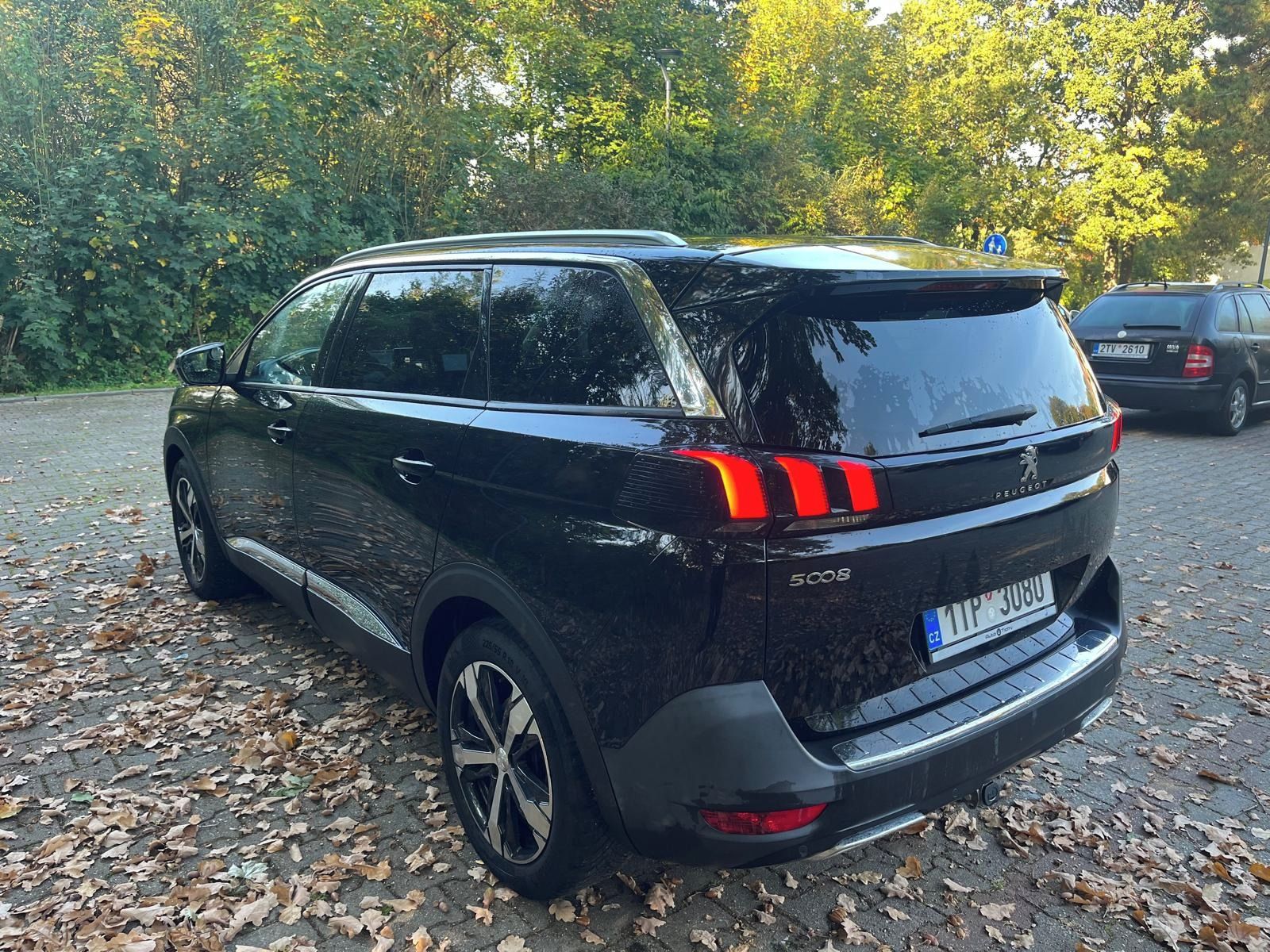 Peugeot 5008, Peugeot 5008 1.2 benzín, 96 kW - fotka 6