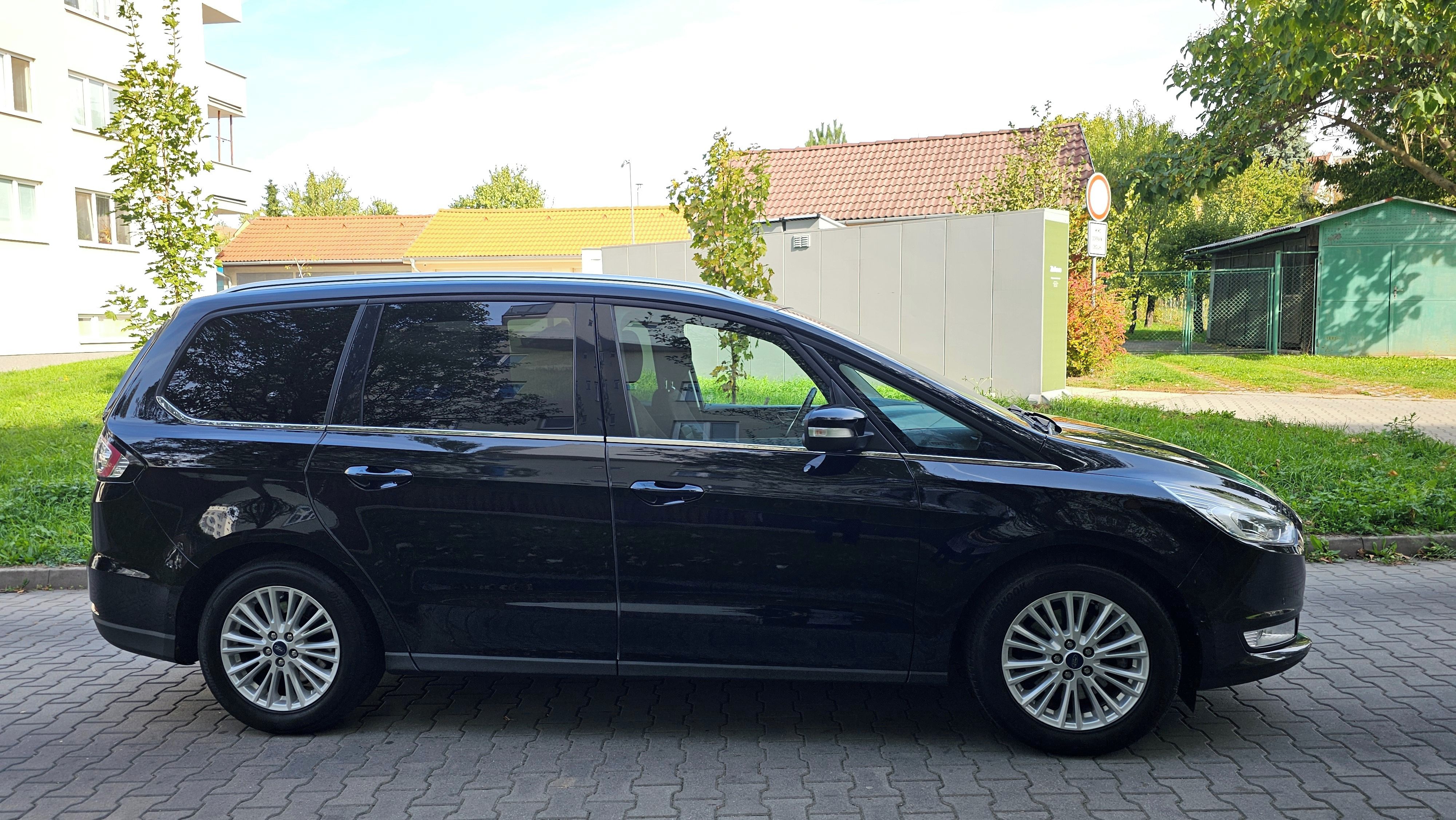 Ford Galaxy, 2.0 TDCi, 132 kW, 7 míst - fotka 5