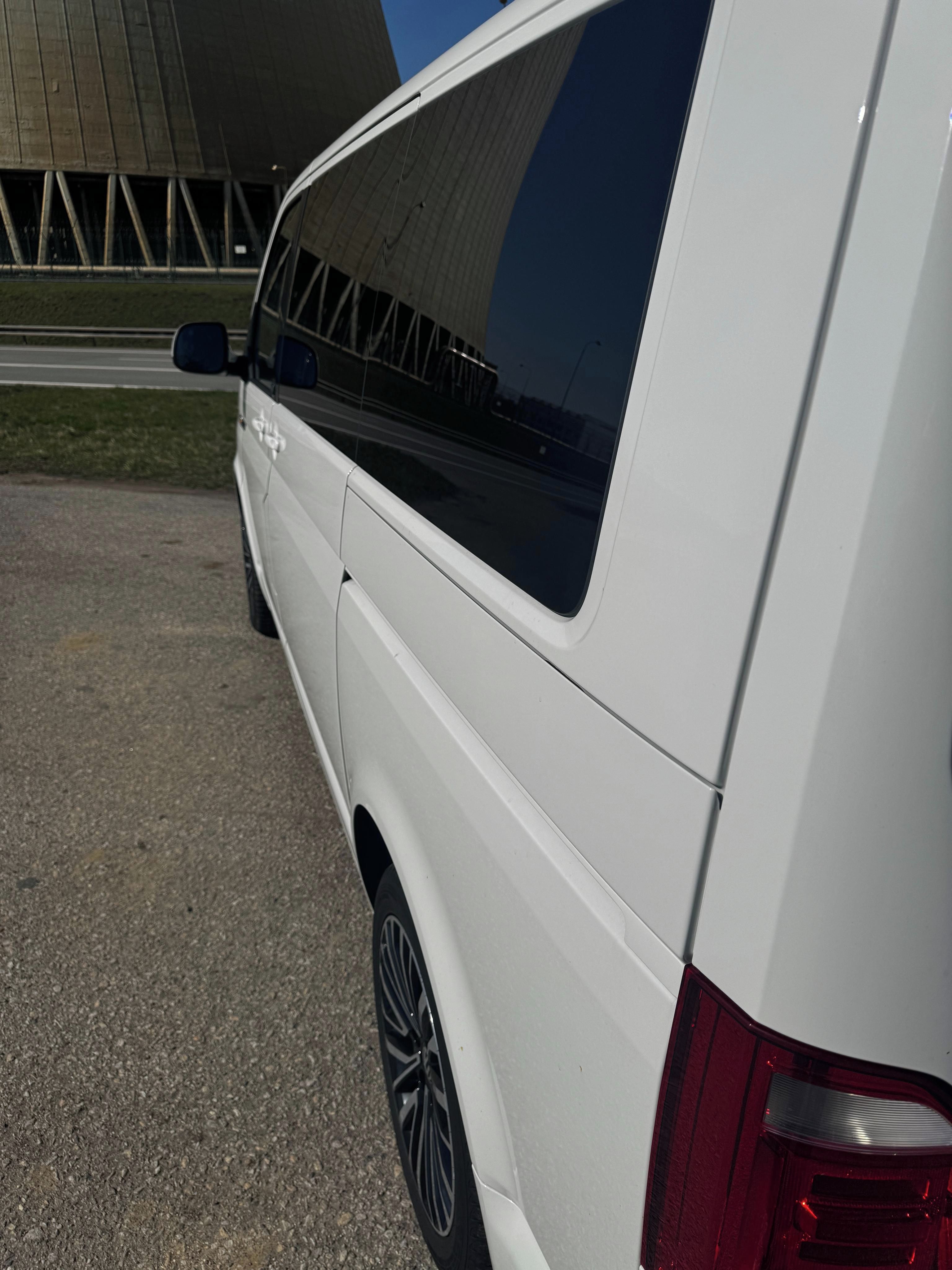 Volkswagen Multivan, VW Multivan T6, 2.0 TDI BiTDI - fotka 4