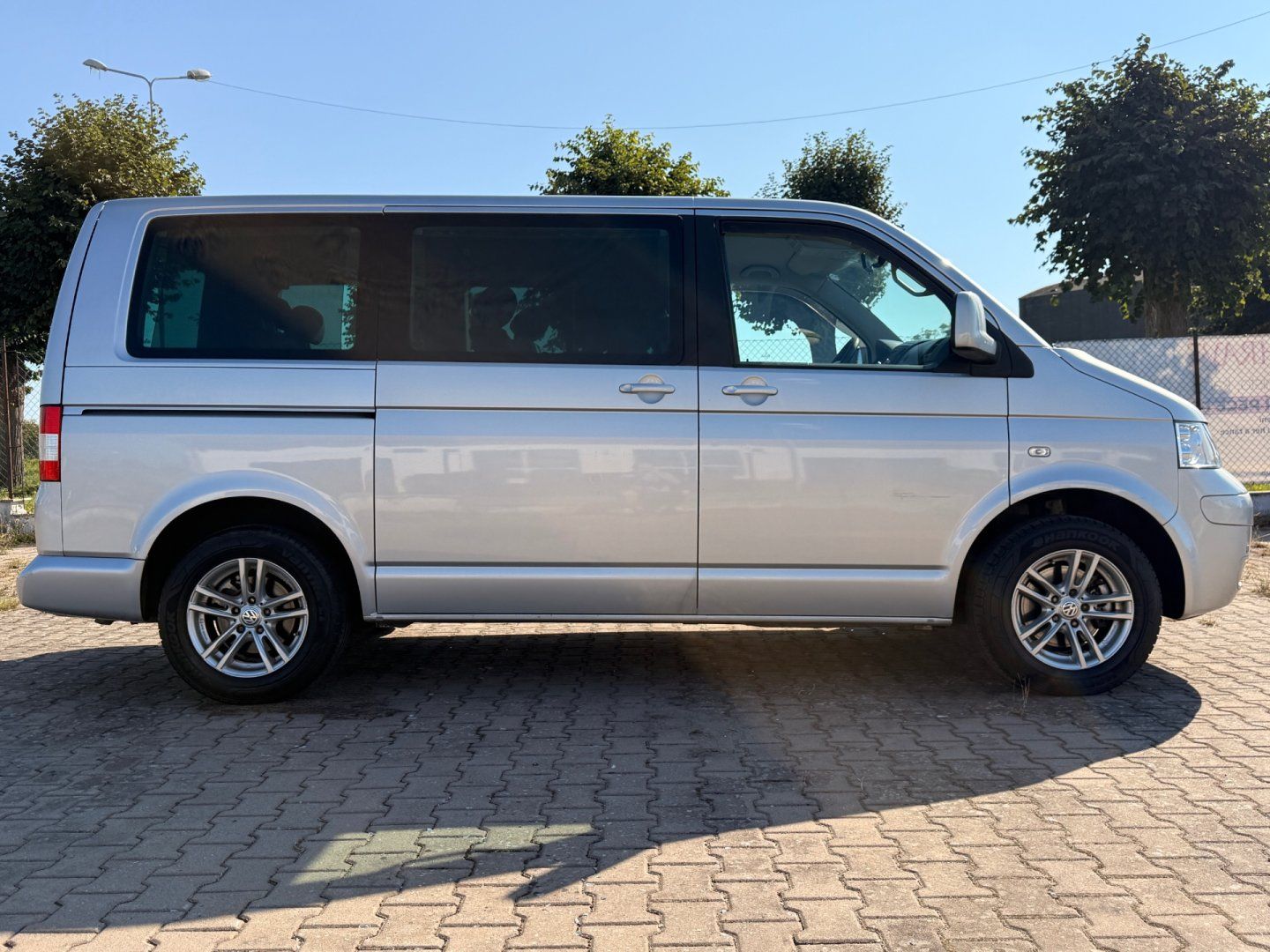 Volkswagen Multivan, 1.9 TDI 75 kw 7míst - fotka 4
