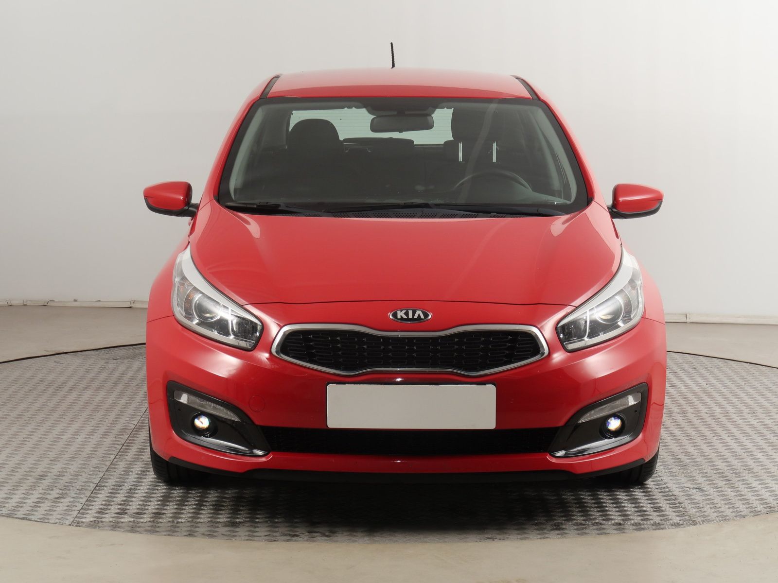 Kia Cee´d, 1.4 CVVT, ČR,1.maj, Serv.kniha - fotka 2