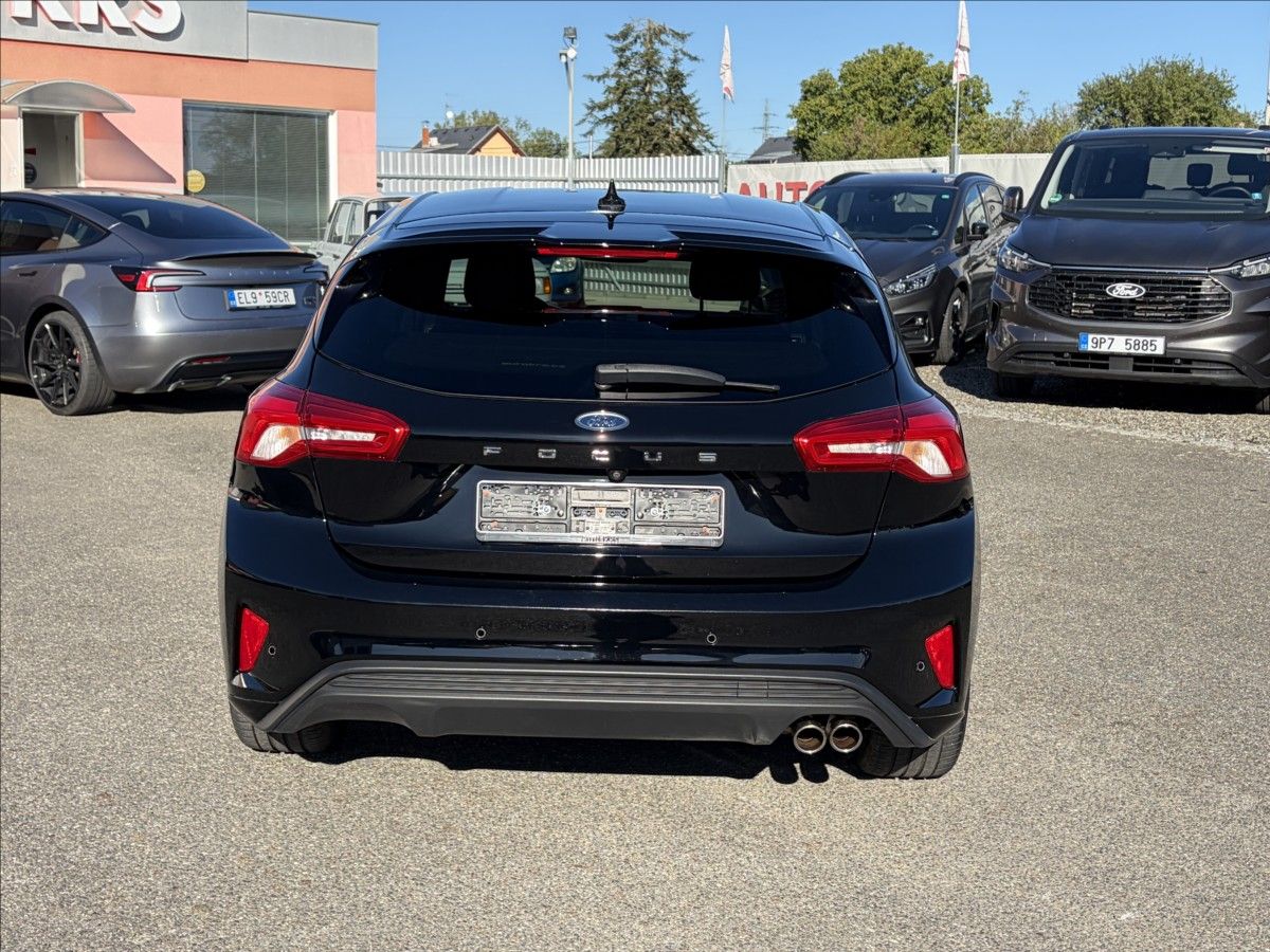 Ford Focus, 1,5 EB 111KW ST-Line,LED,B&O,N - fotka 6