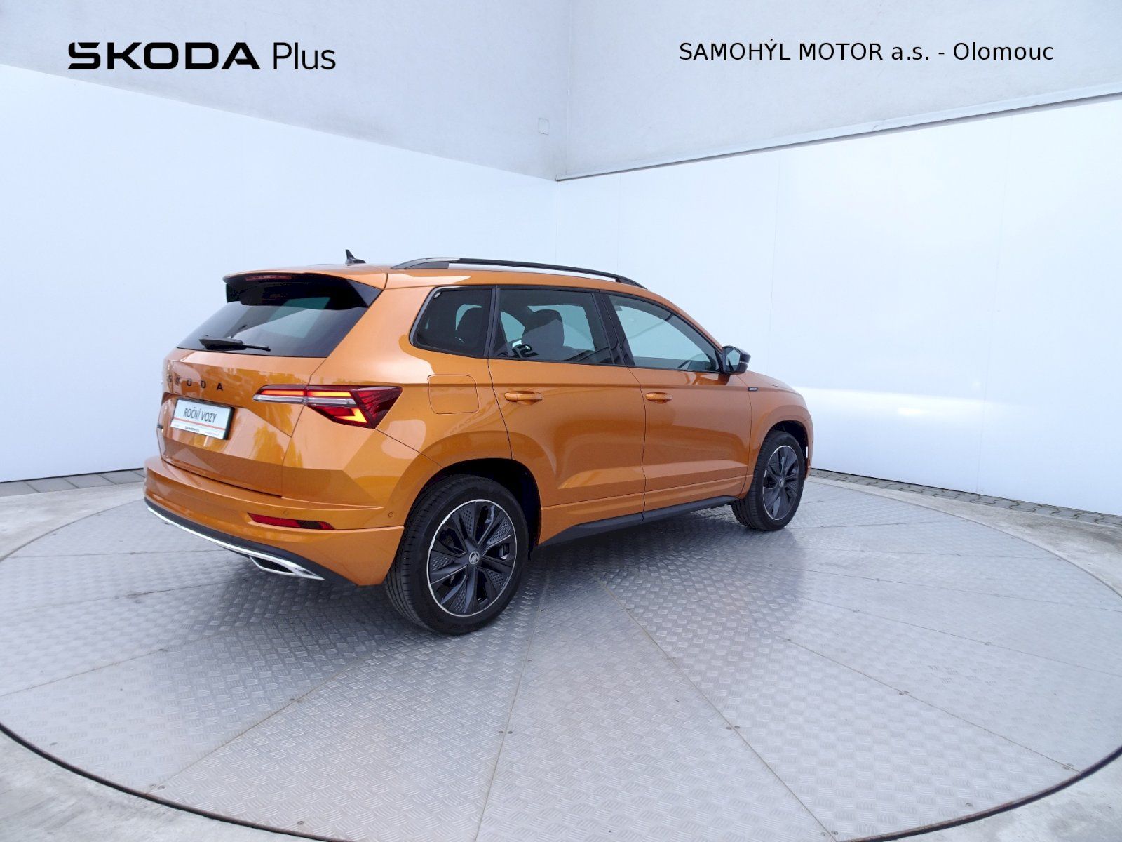 Škoda Karoq, 1.5TSI DSG Sportline Business - fotka 2