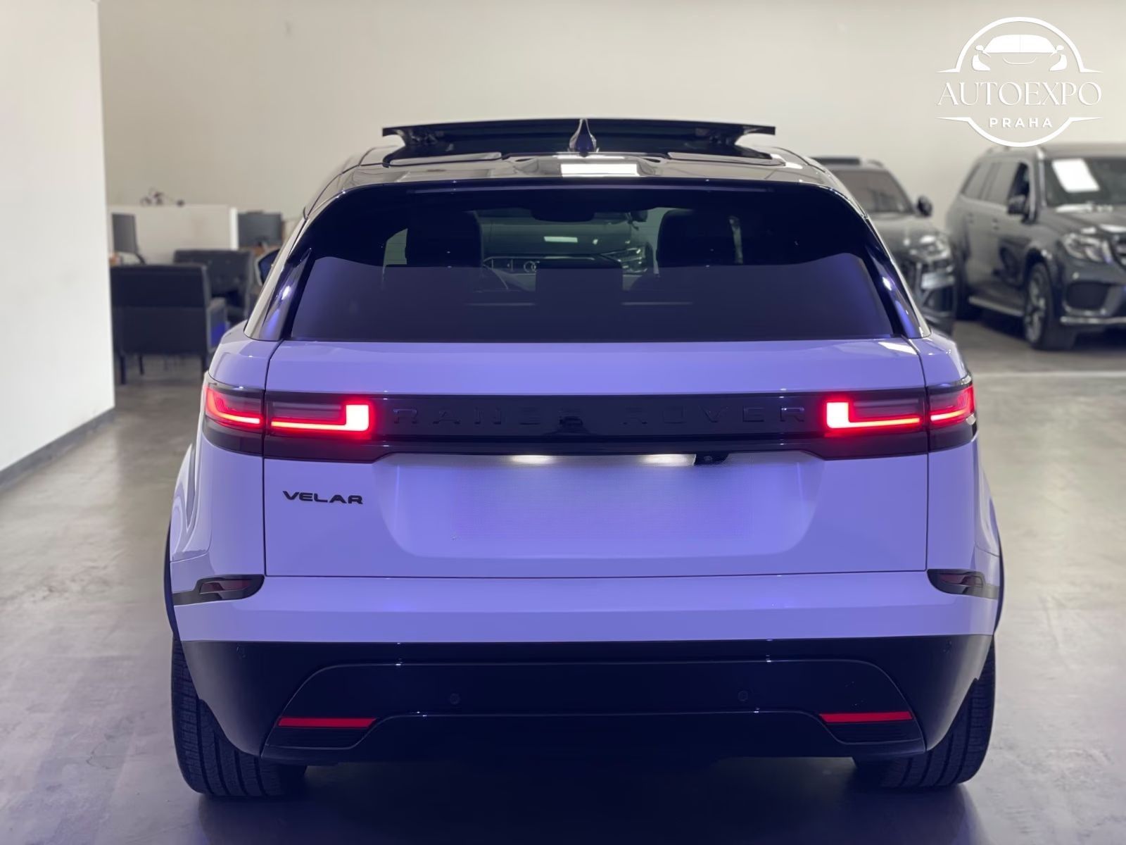 Land Rover Range Rover Velar, 2.0 D200 DYNAMIC AWD - fotka 5