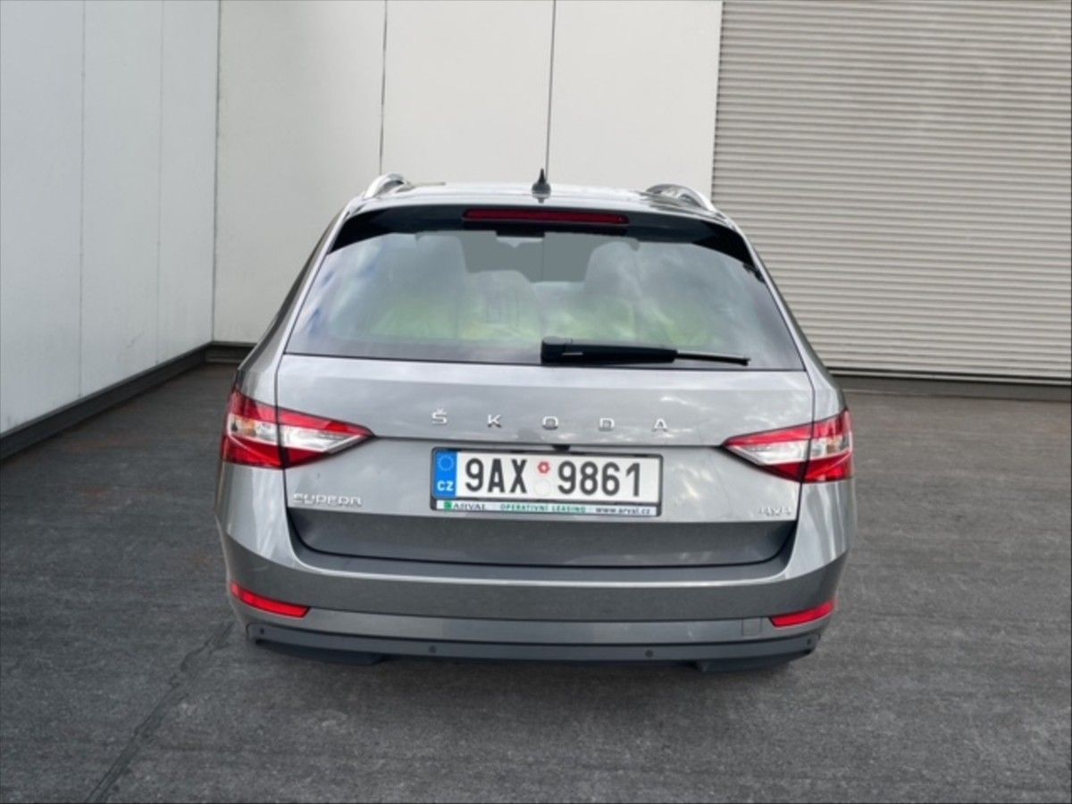 Škoda Superb, 2,0 TDI 147 4x4 Style DSG - fotka 5