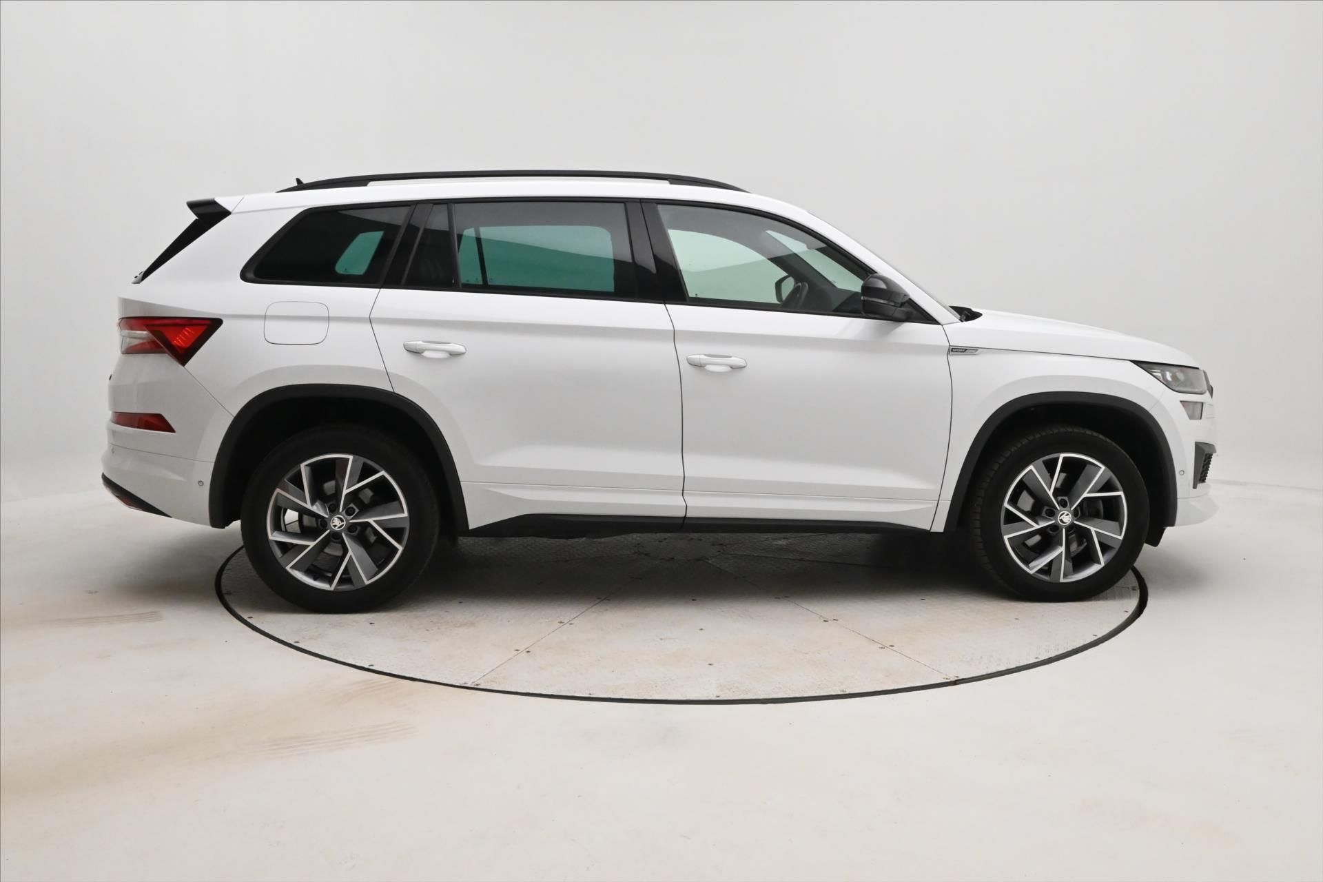 Škoda Kodiaq, 2,0 TDI 147kW DSG Sportline Zá - fotka 4