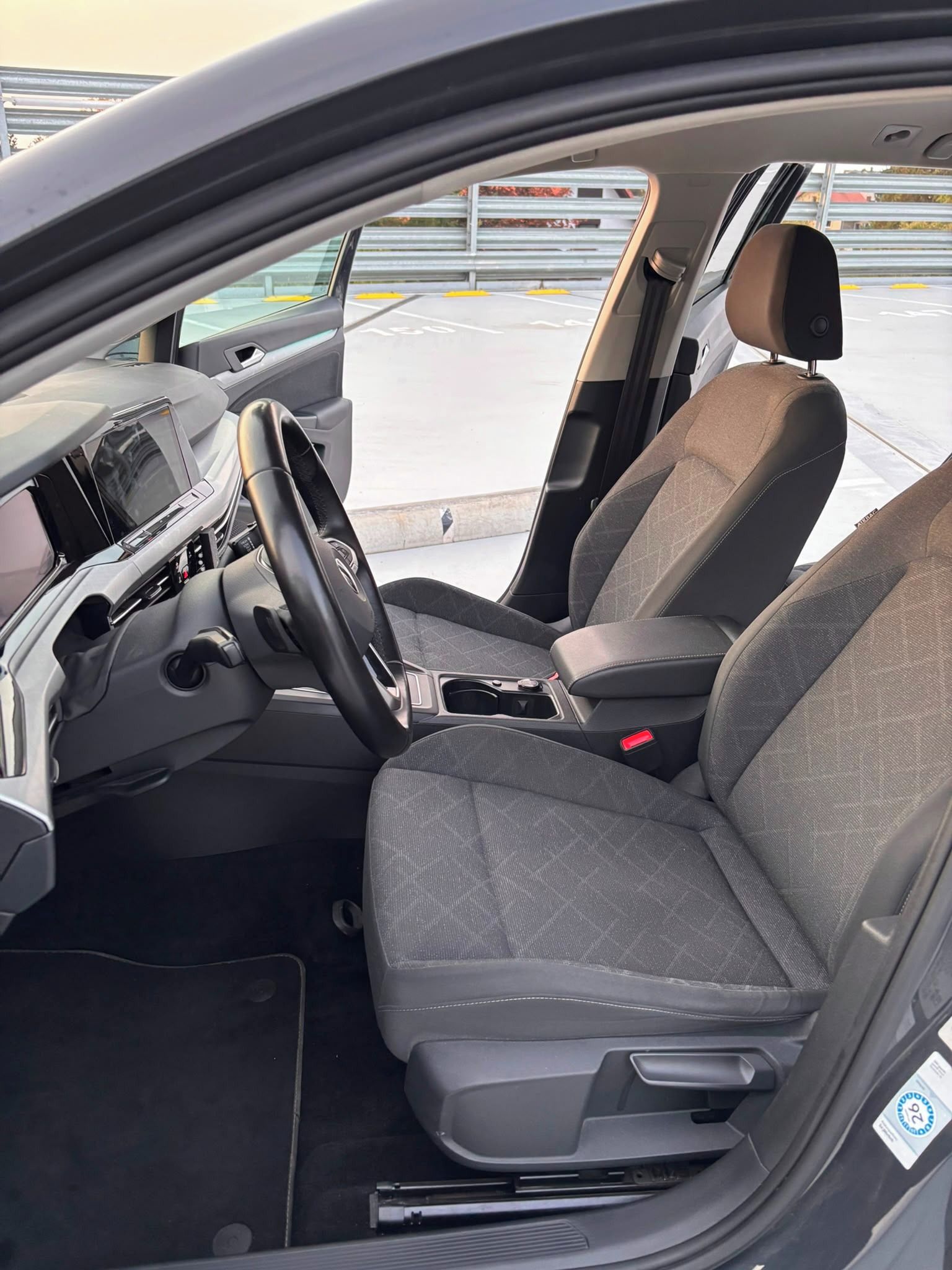 Volkswagen Golf, 2.0 TDI 110 kW - fotka 3