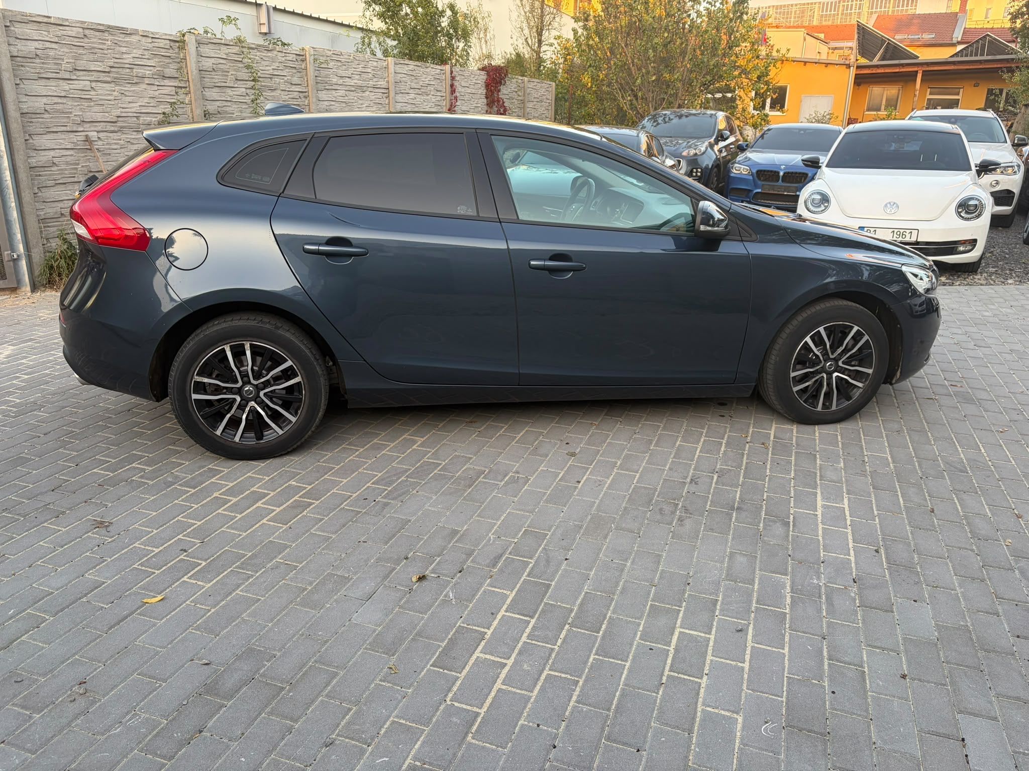 Volvo V40, 2.0D D3,110KW,FACELIFT,LED,NAV - fotka 6