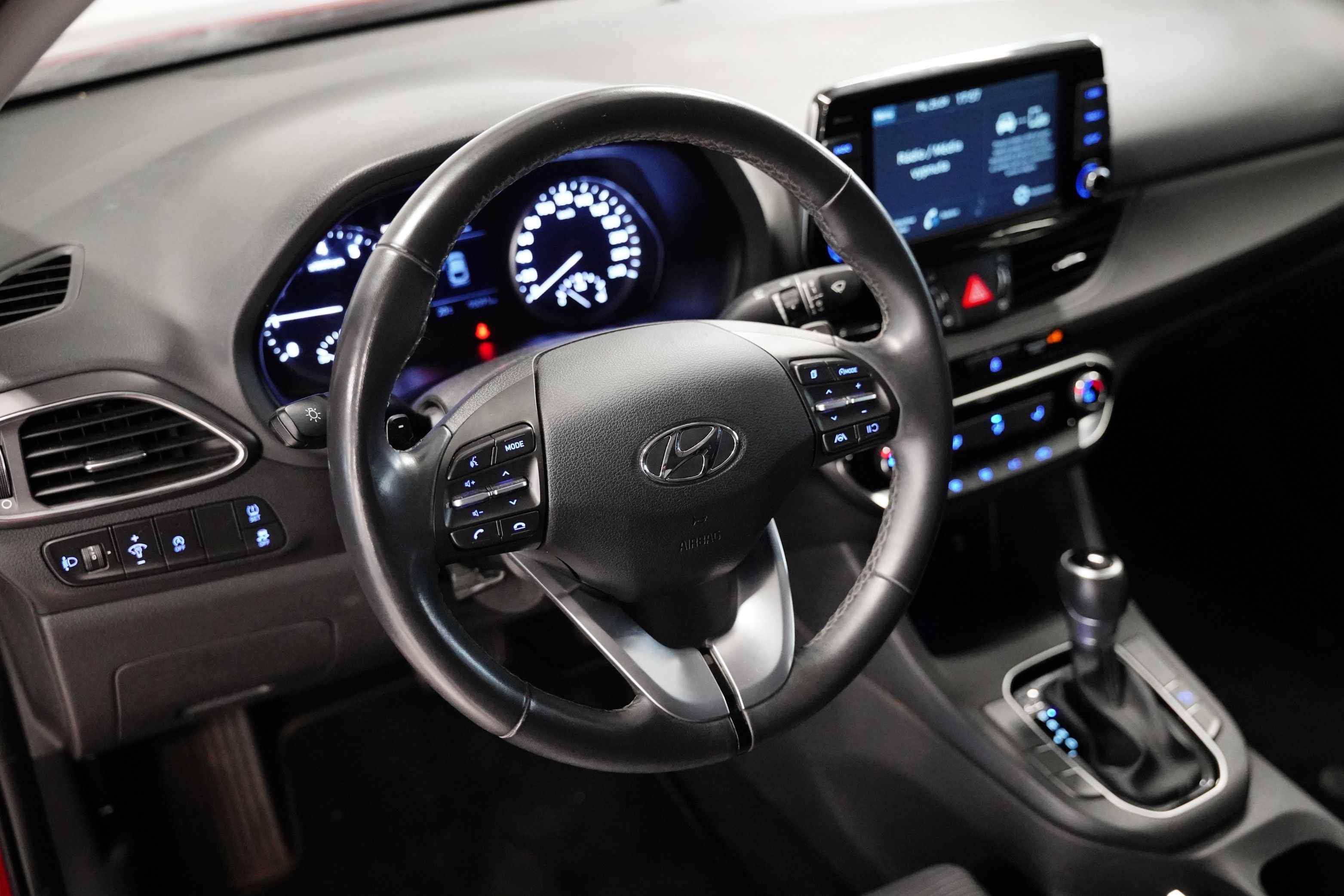 Hyundai i30, 1.0 T-GDI 88 kW Comfort DCT - fotka 5