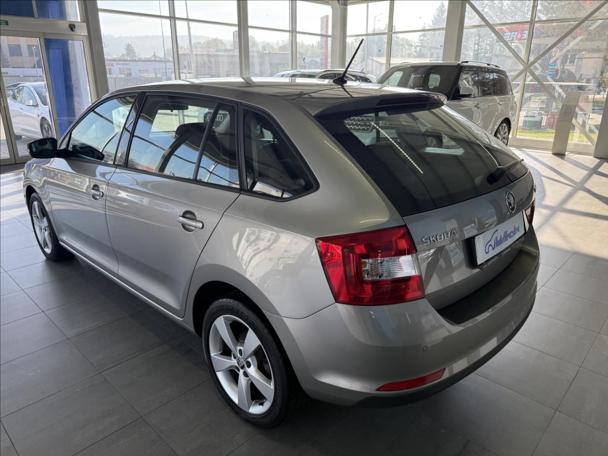 Škoda Rapid, 1,2   TSI 81kW,SERVISKA,1.MAJI - fotka 4