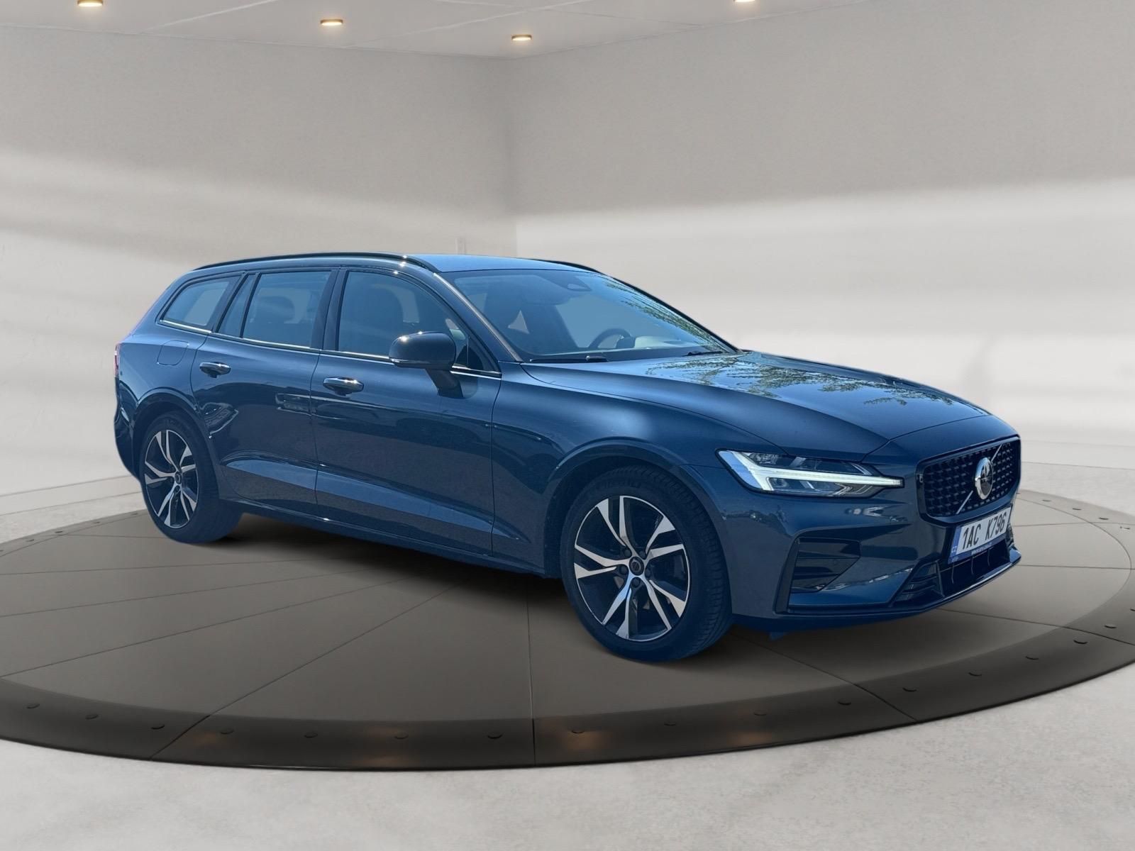 Volvo V60, PLUS DARK B4 145kW TAŽNÉ CZ - fotka 3