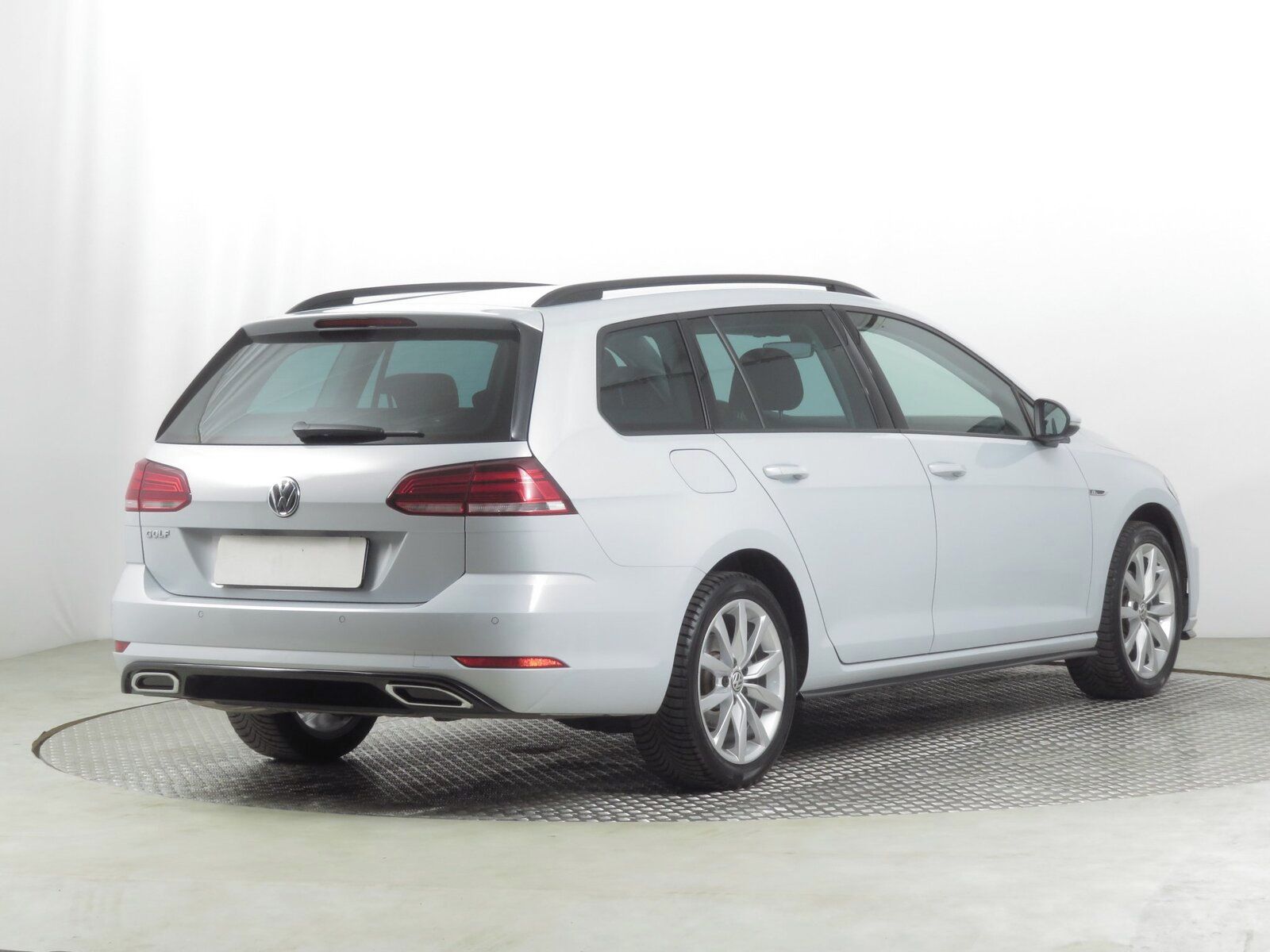 Volkswagen Golf, 1.5 TSI, R-Line - fotka 5