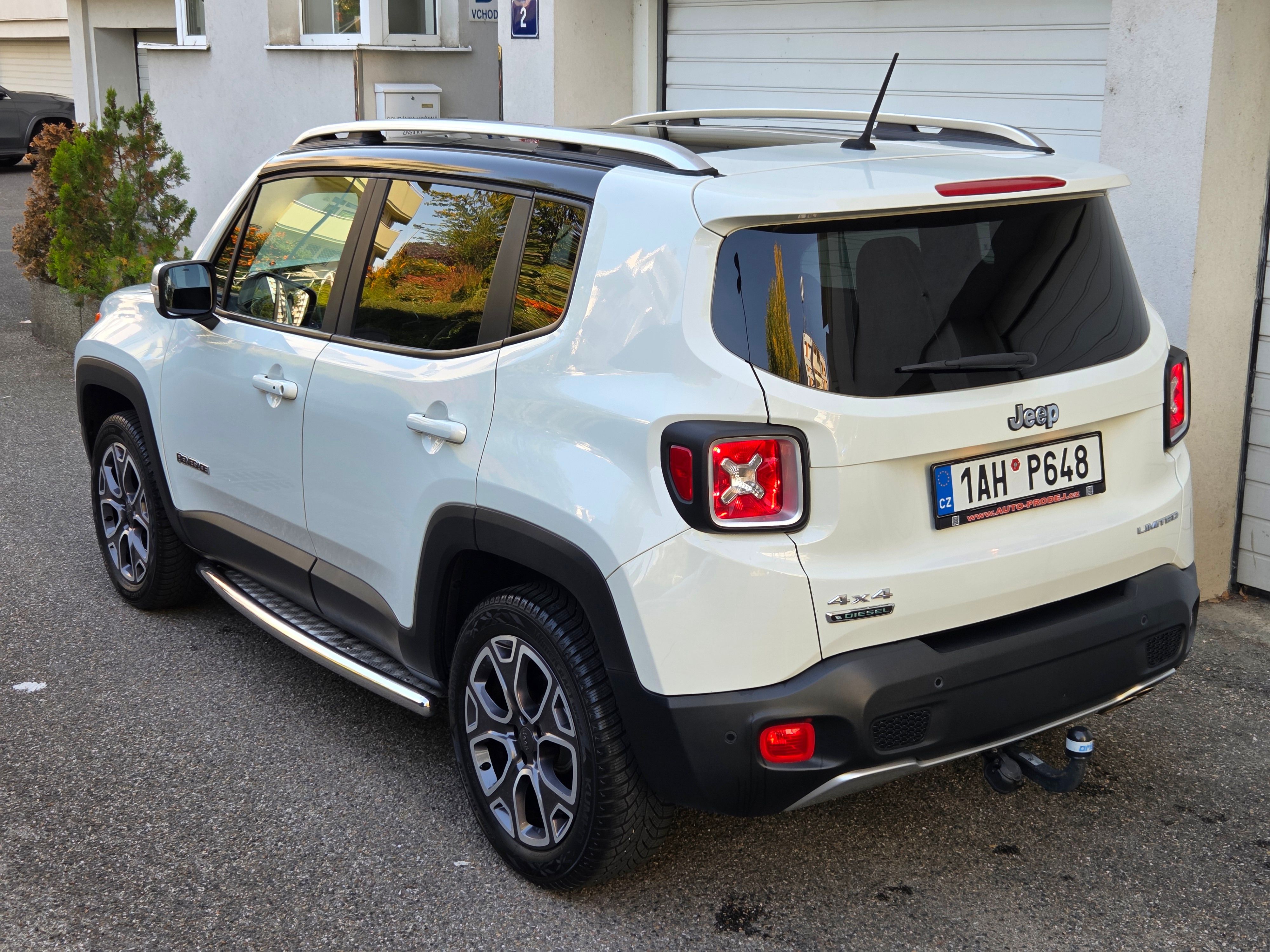 Jeep Renegade, 2.0 CRD 4x4 Limited Aut Pano - fotka 5