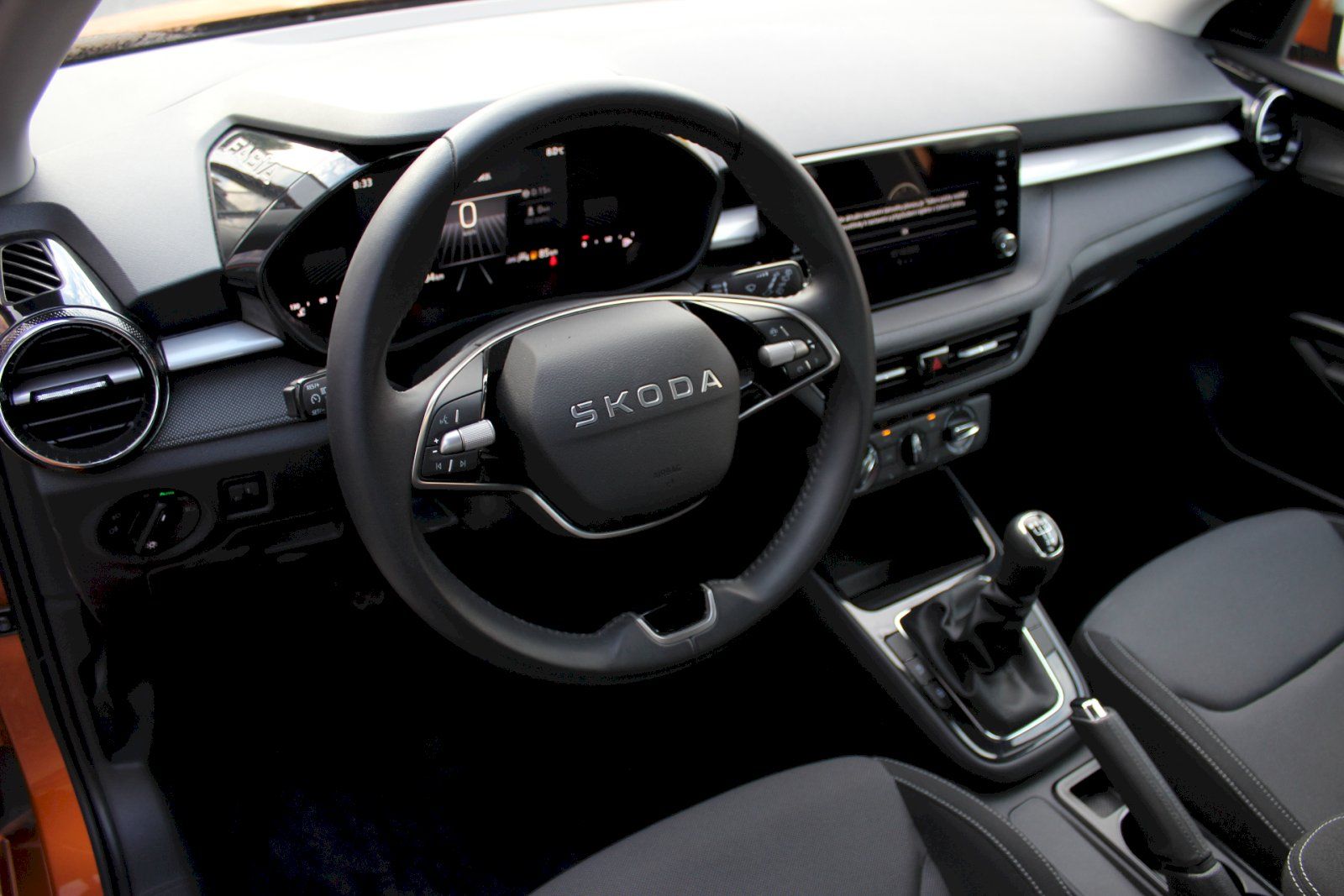 Škoda Fabia, Selection 1,0MPI 59kW - fotka 6