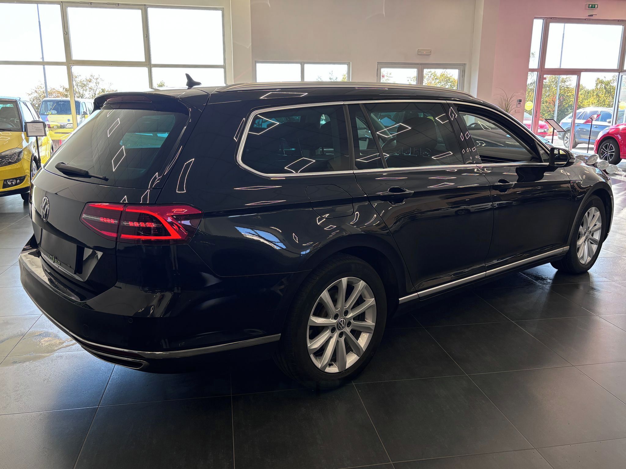 Volkswagen Passat, Highline 2.0TDI 140kW 4x4 DSG - fotka 5