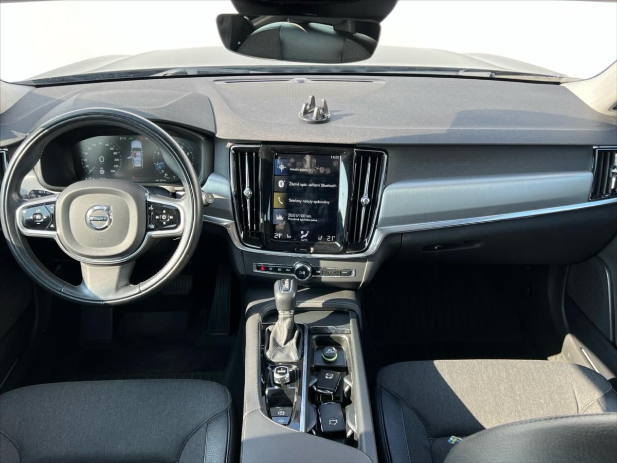 Volvo V90, 2,0 187kW 8AT 2WD MOMENTUM  T5 - fotka 5