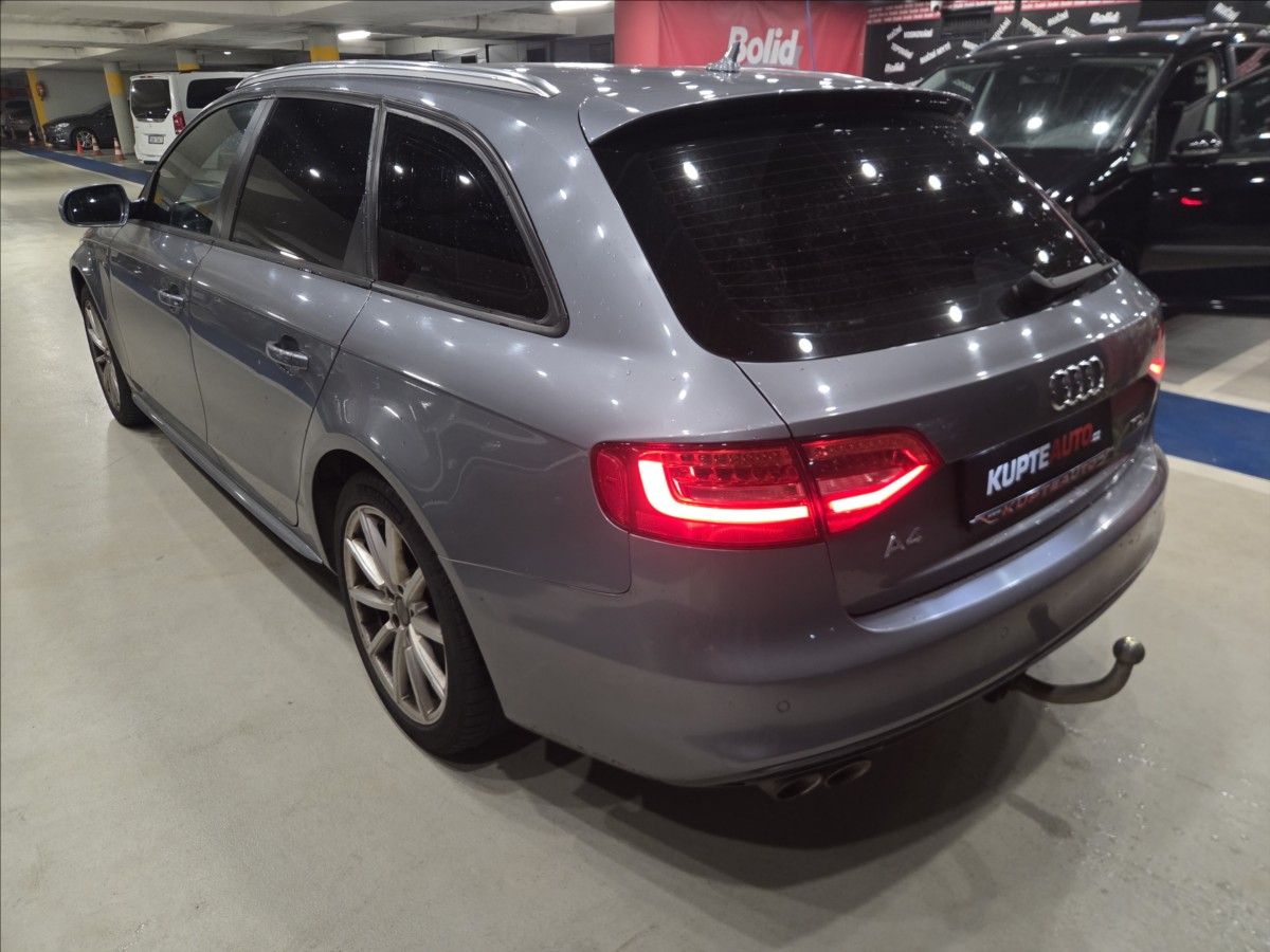 Audi A4 Avant, 2,0 TDI - fotka 4