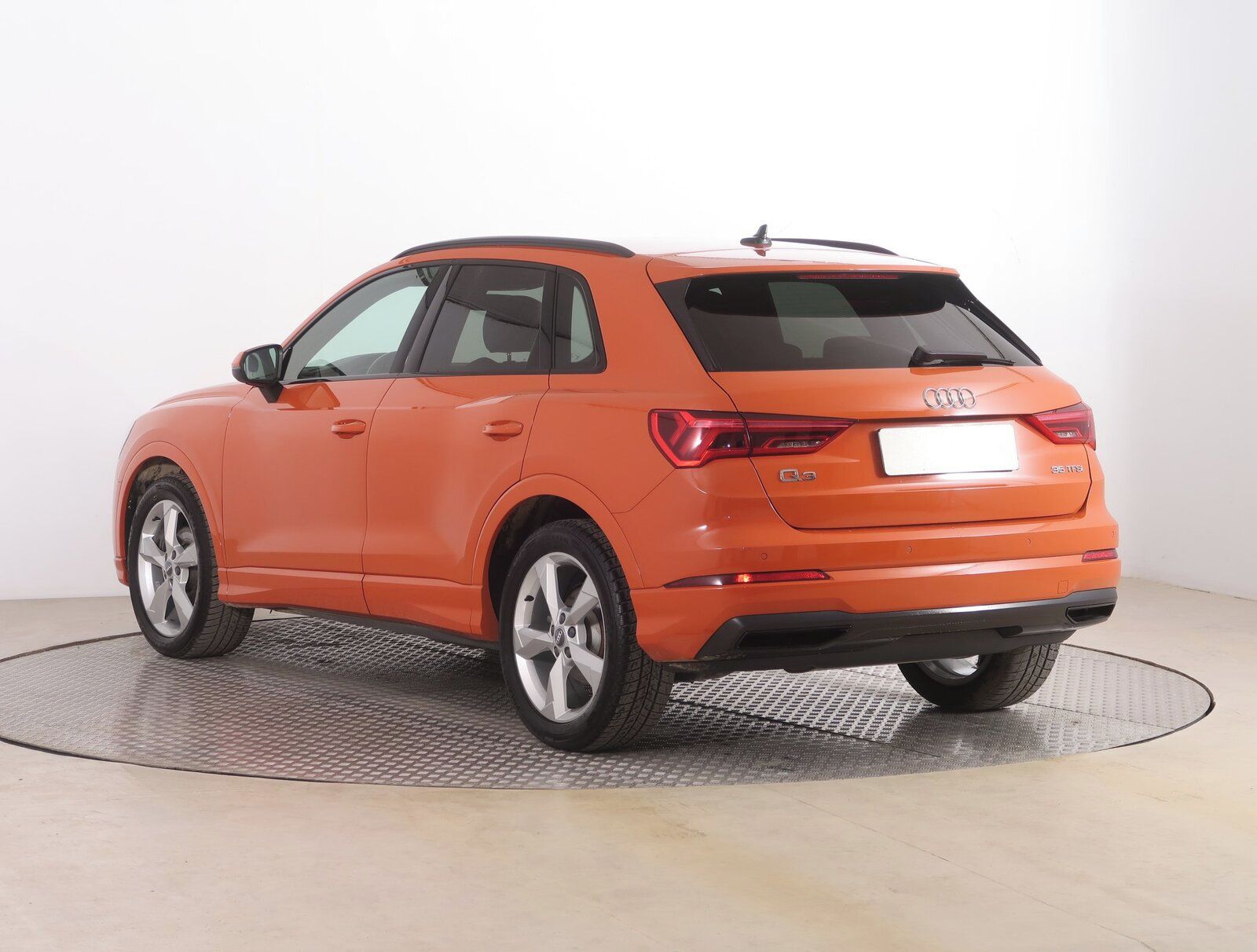 Audi Q3, 35 TFSI, Automat, Serv.kniha - fotka 4