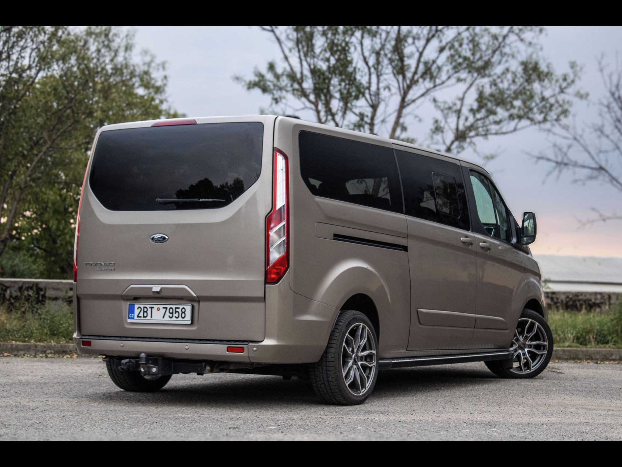 Ford Tourneo Custom - fotka 5