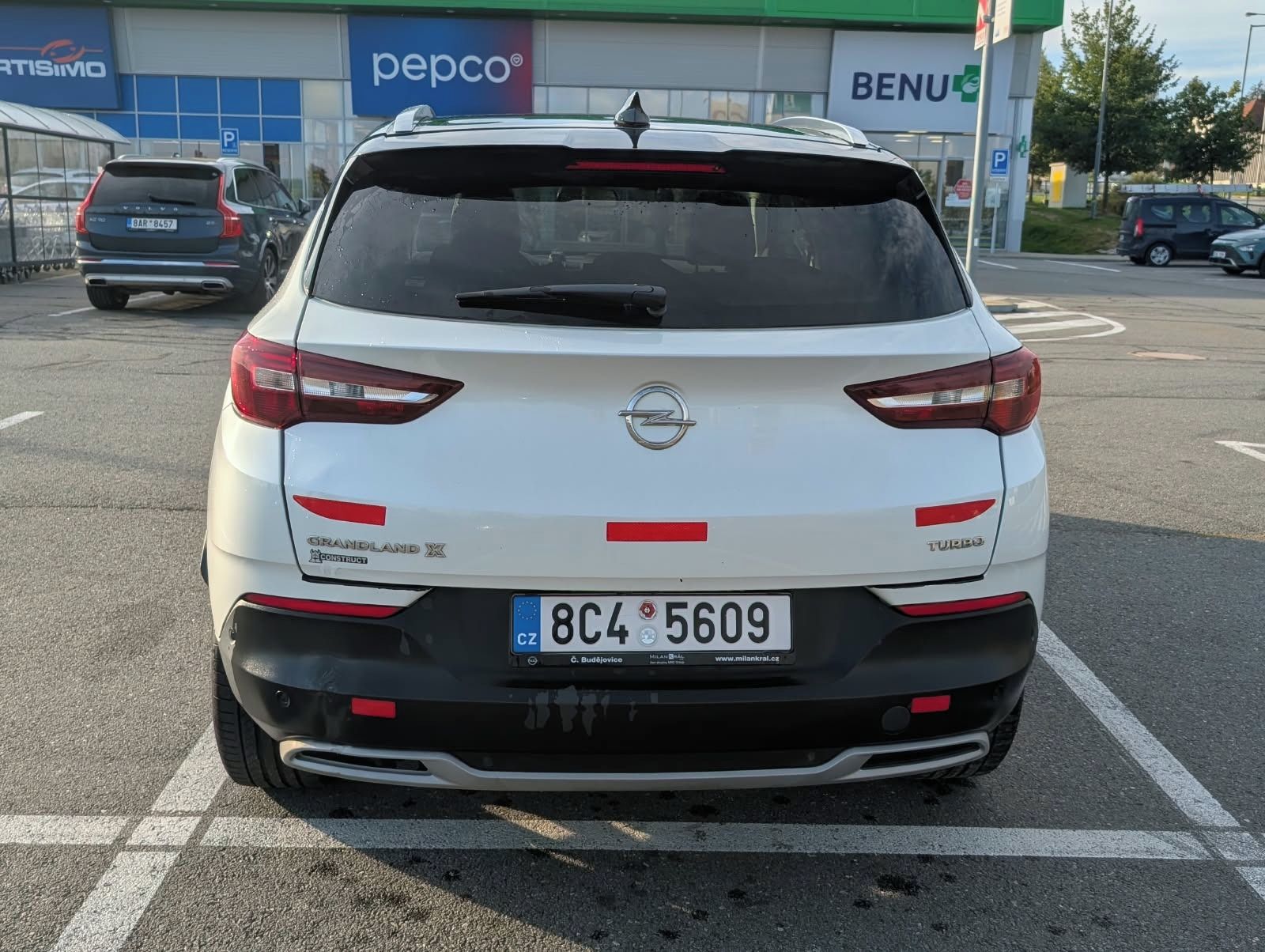 Opel Grandland X, Opel Grandland X Ultimate 1.6 - fotka 3