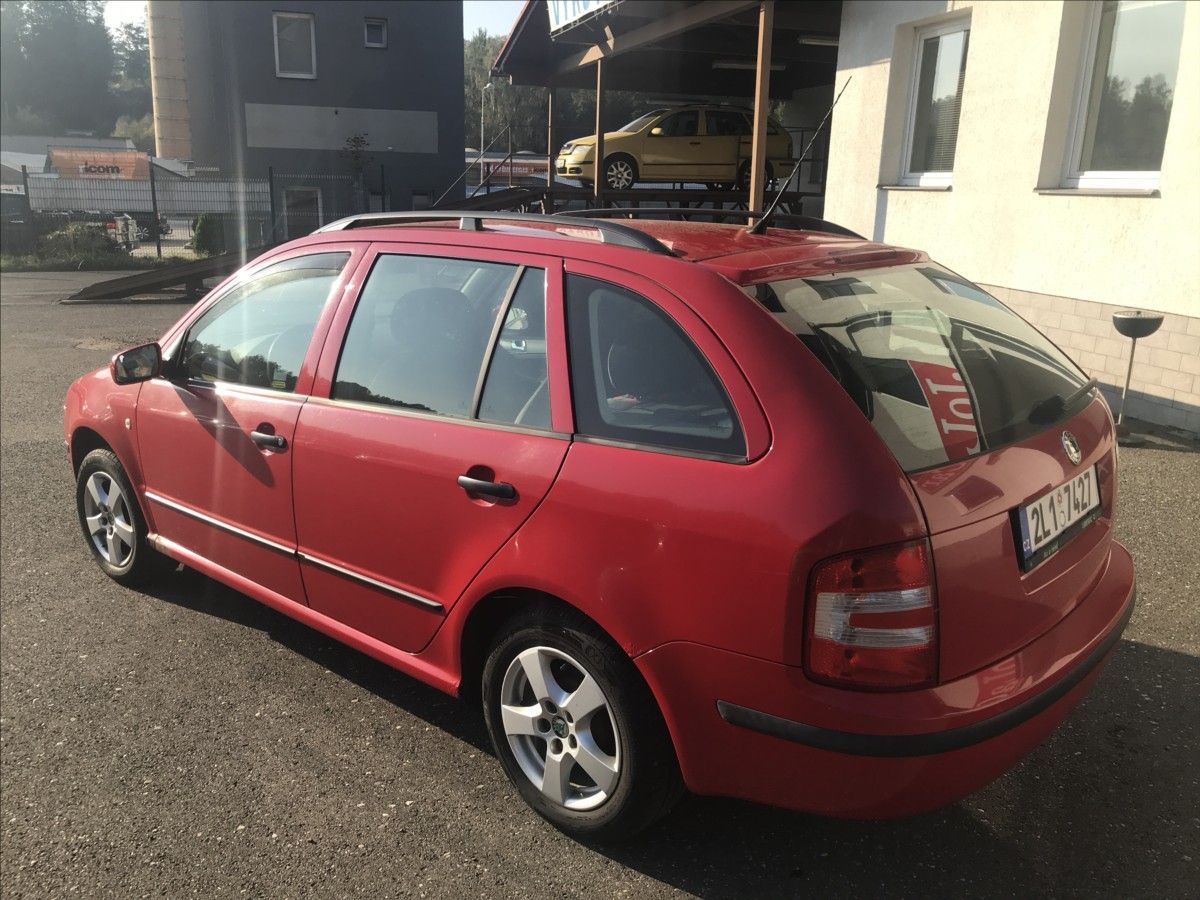 Škoda Fabia, 1,2 12V Combi 47kW - fotka 6