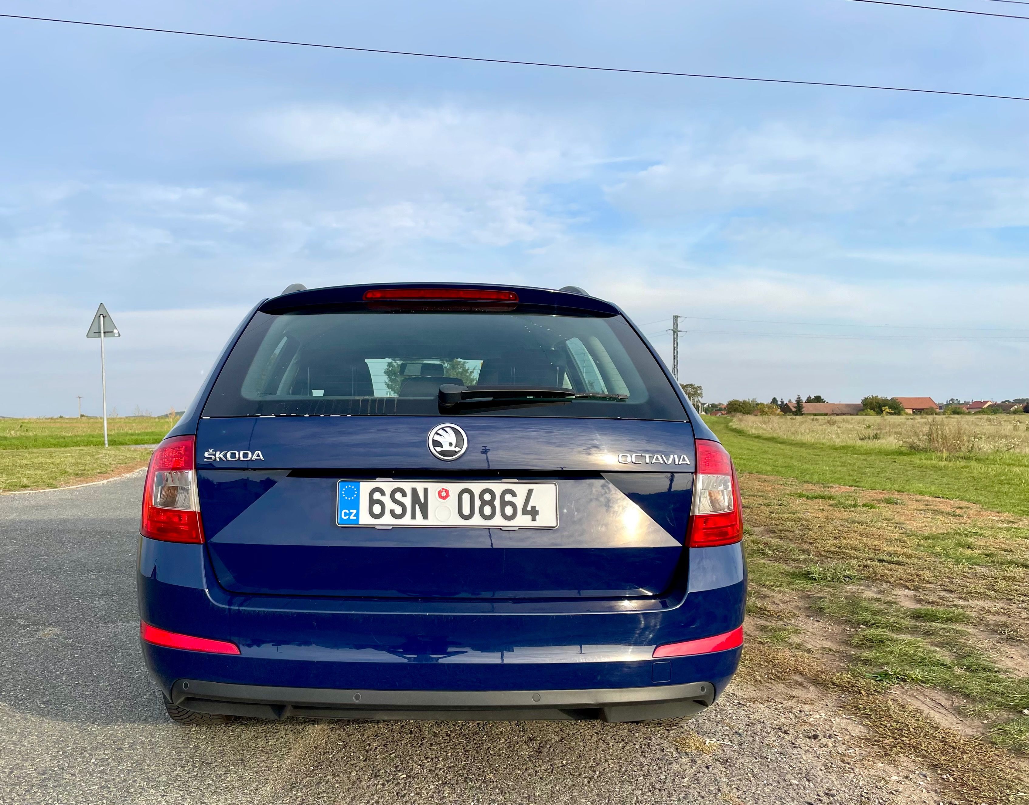 Škoda Octavia, 1,6 TDI, výborný stav - fotka 4