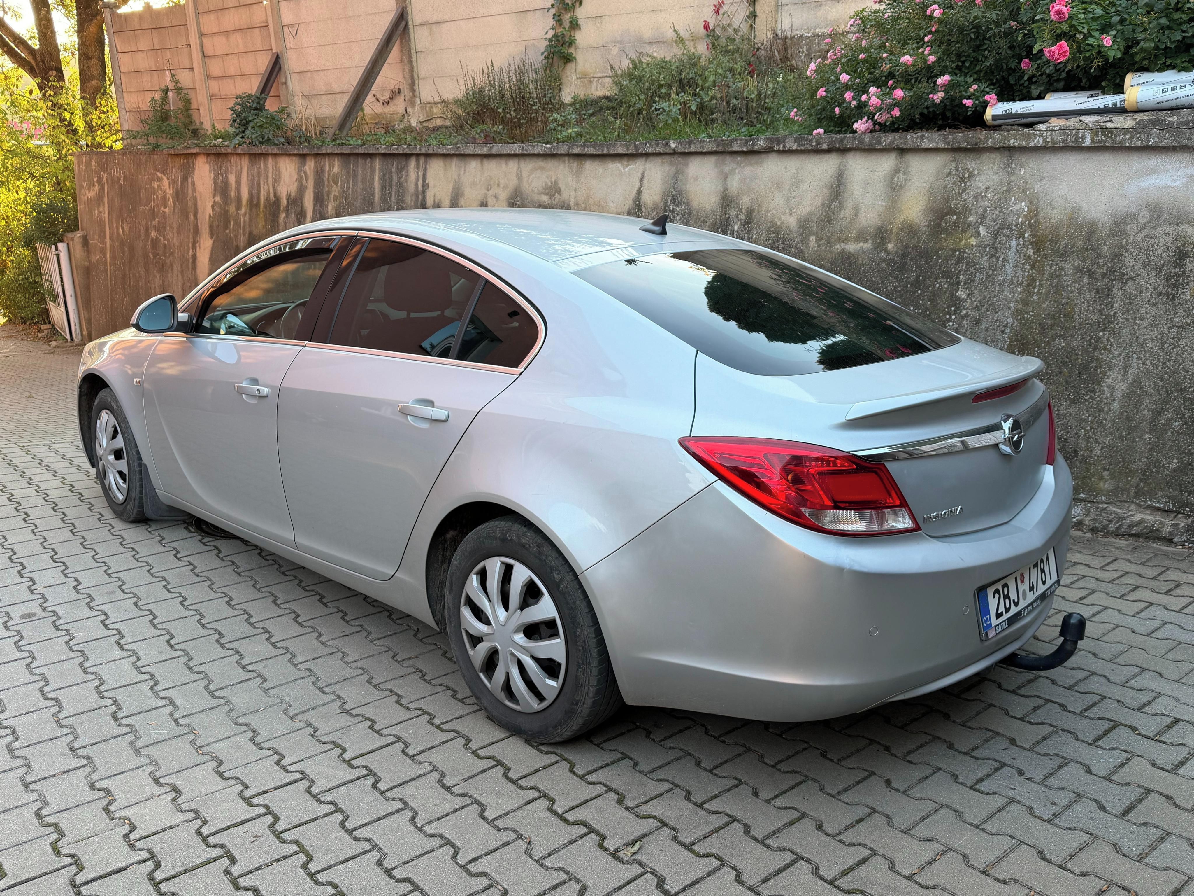 Opel Insignia, 1,8 , 103kw LPG - fotka 5