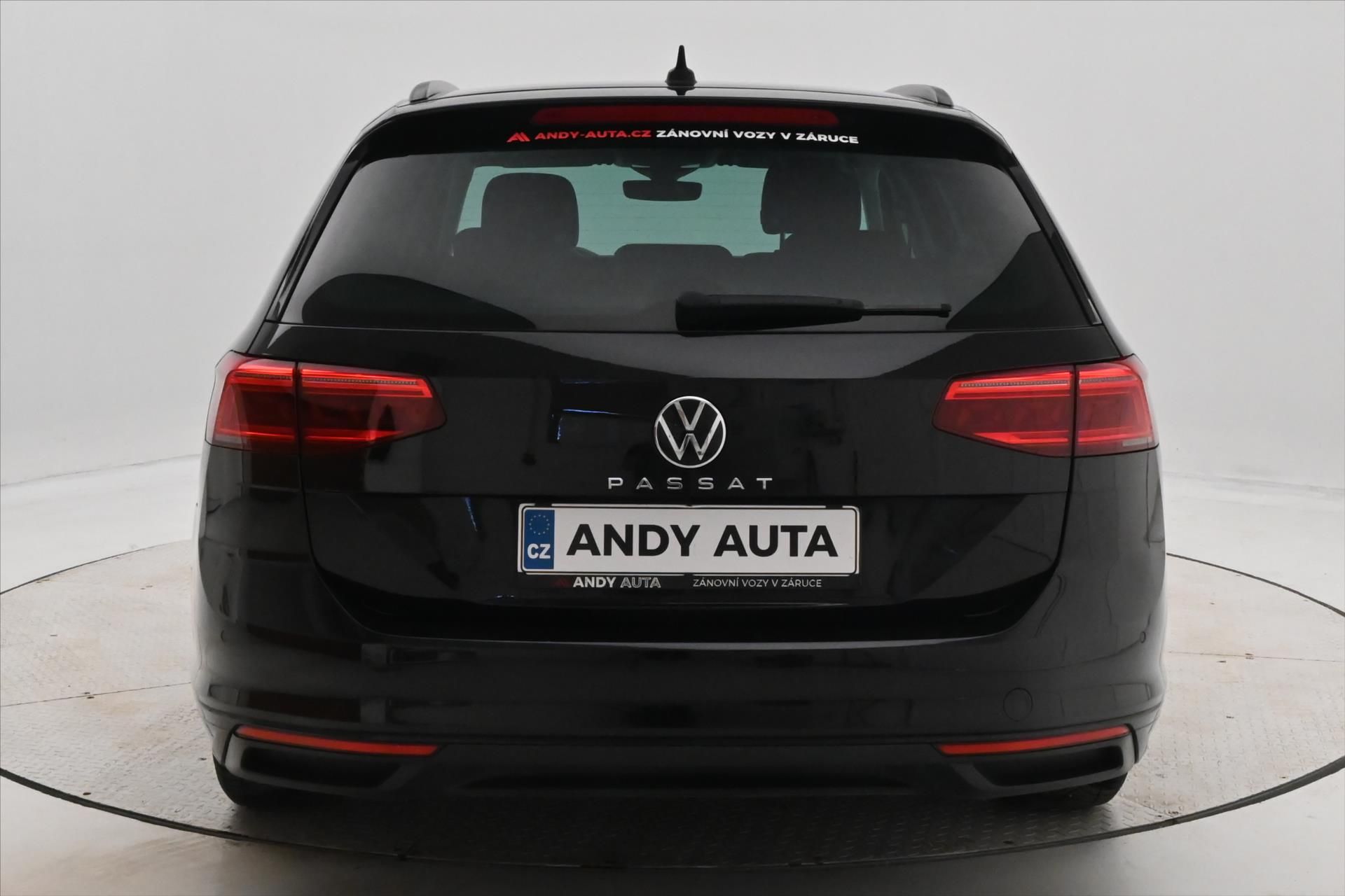 Volkswagen Passat Variant, 2,0 TDI 110kW DSG Business Zár - fotka 6