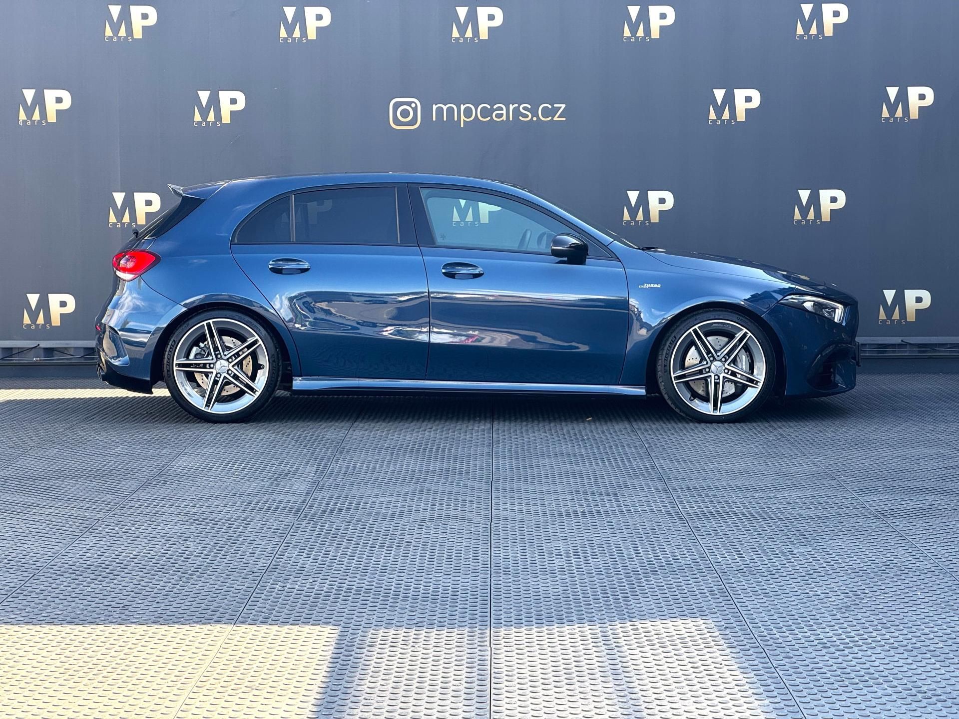 Mercedes-Benz Třídy A, AMG 45 4MATIC+, MULTIBEAM - fotka 4