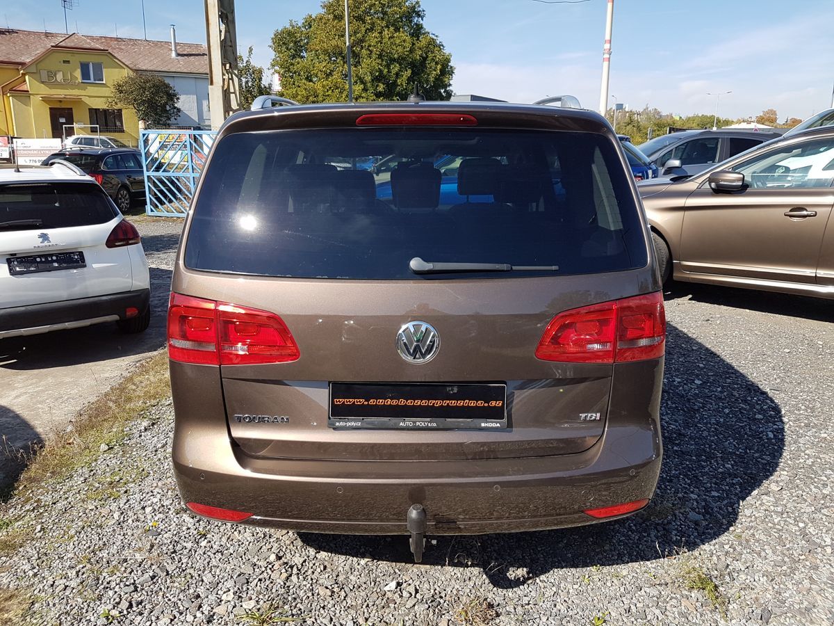 Volkswagen Touran, 1.6TDi DSG NAVI 88.000KM - fotka 5