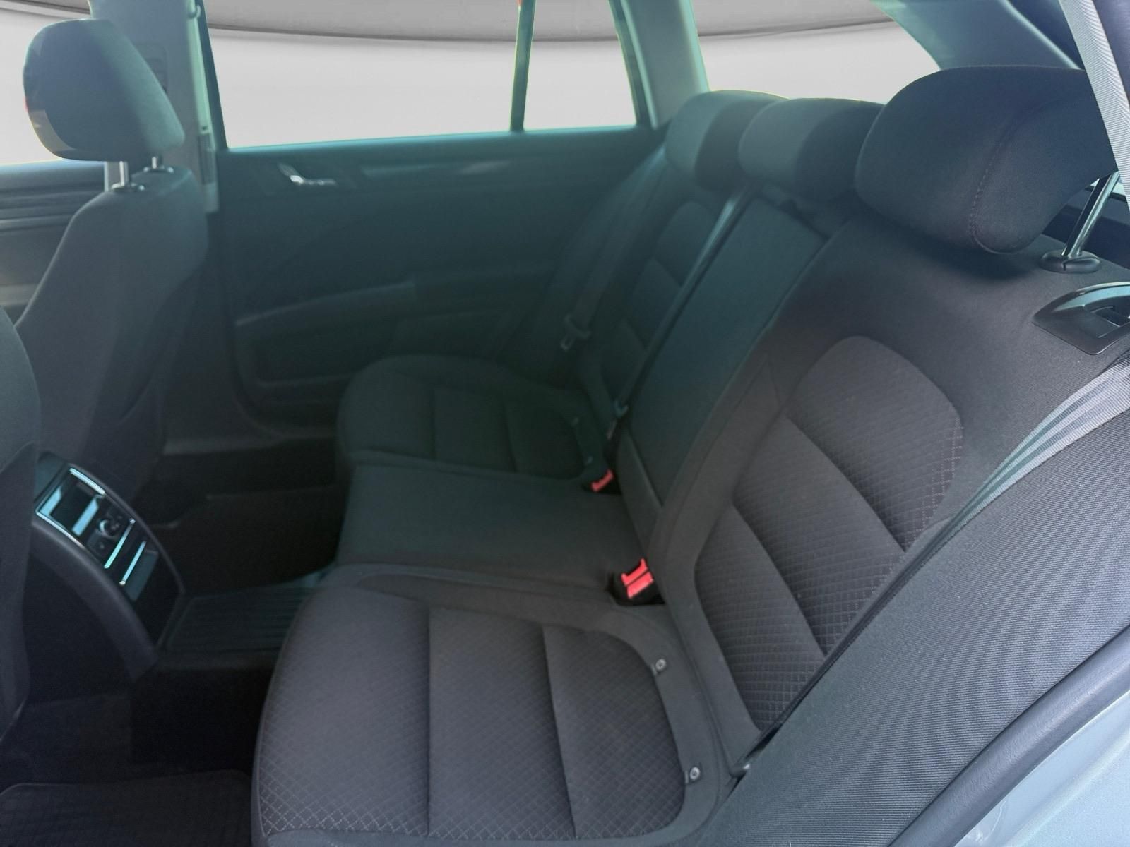 Škoda Superb, Ambition plus2,0TDI 103kW Man6 - fotka 5
