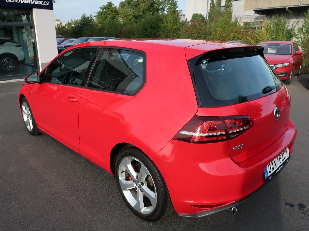 Volkswagen Golf, 2,0 TSi,162kW,GTI,NovéČR - fotka 4