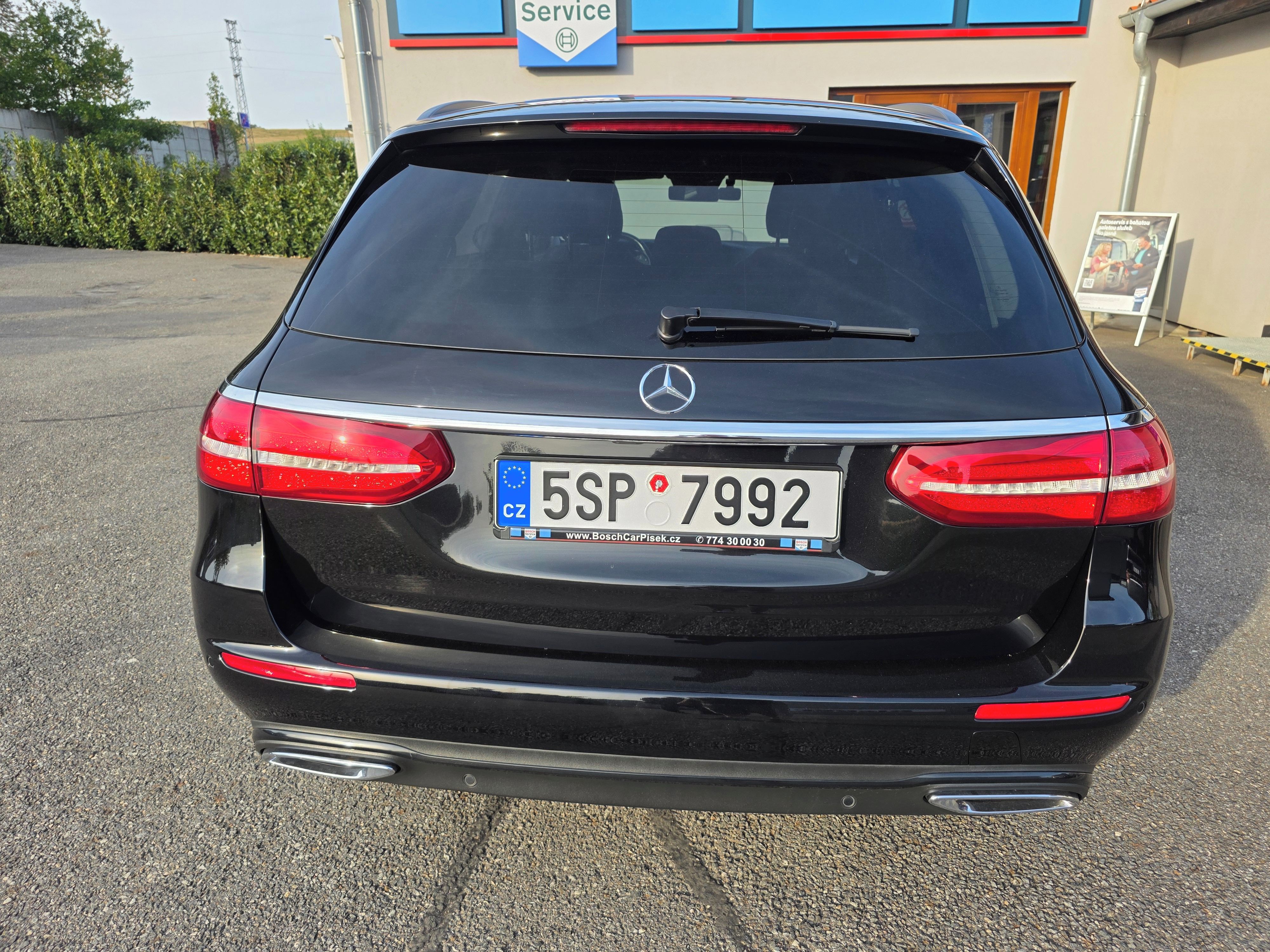 Mercedes-Benz Třídy E, ŠPIČKOVÝ STAV, DPH - fotka 5