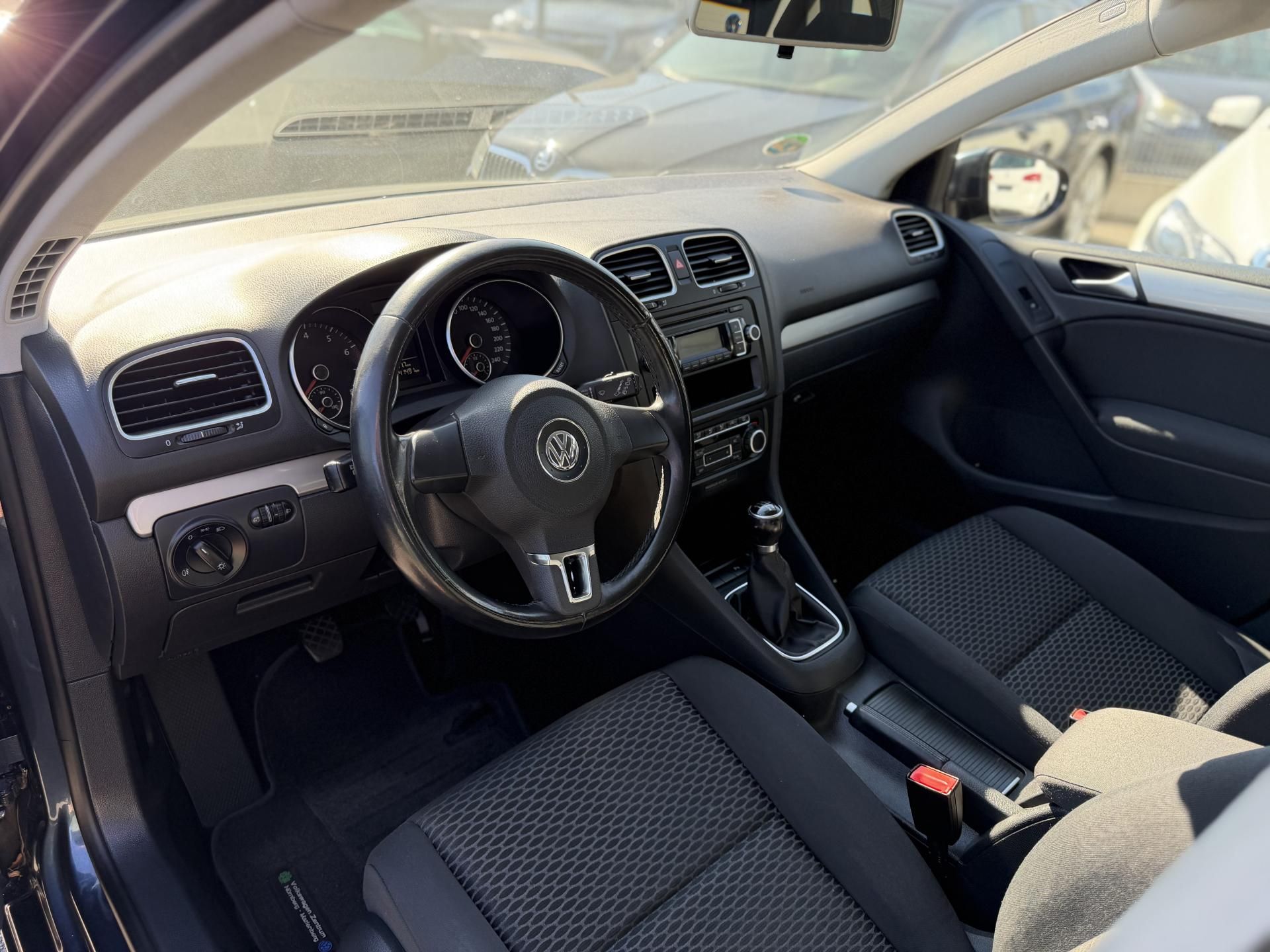 Volkswagen Golf, 1.4 16V, 59kw, manuál - fotka 6