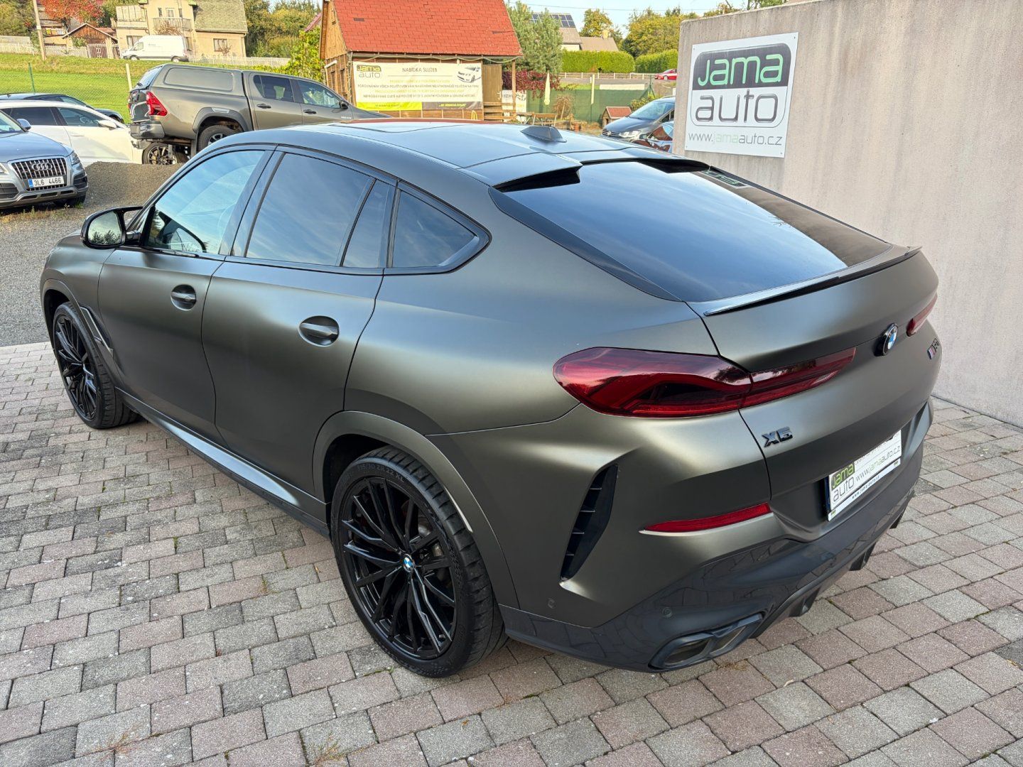 BMW X6, M60i 390kW xDrive TAŽNÉ 1.MAJ - fotka 5