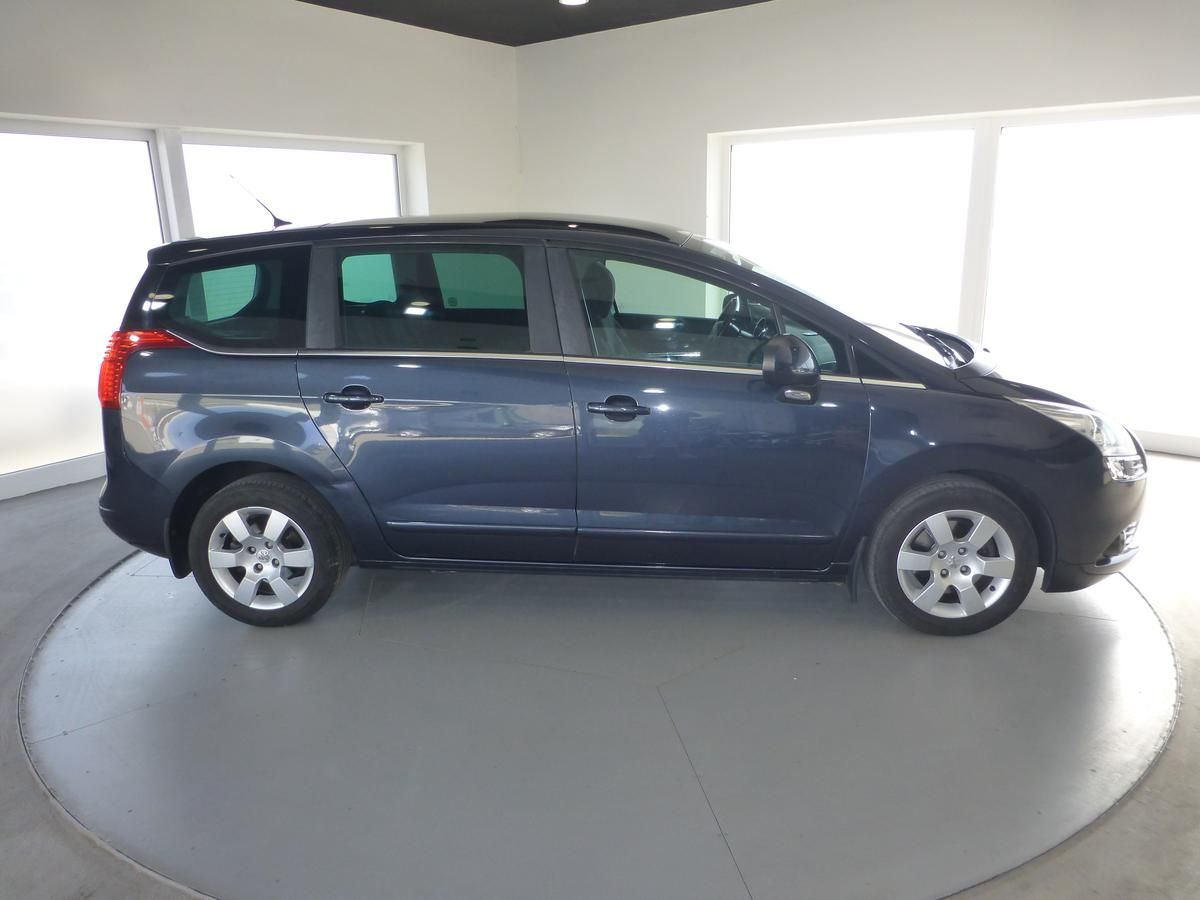 Peugeot 5008, 2,0HDI-110KW**PANORAMA**VYHŘ.S - fotka 5