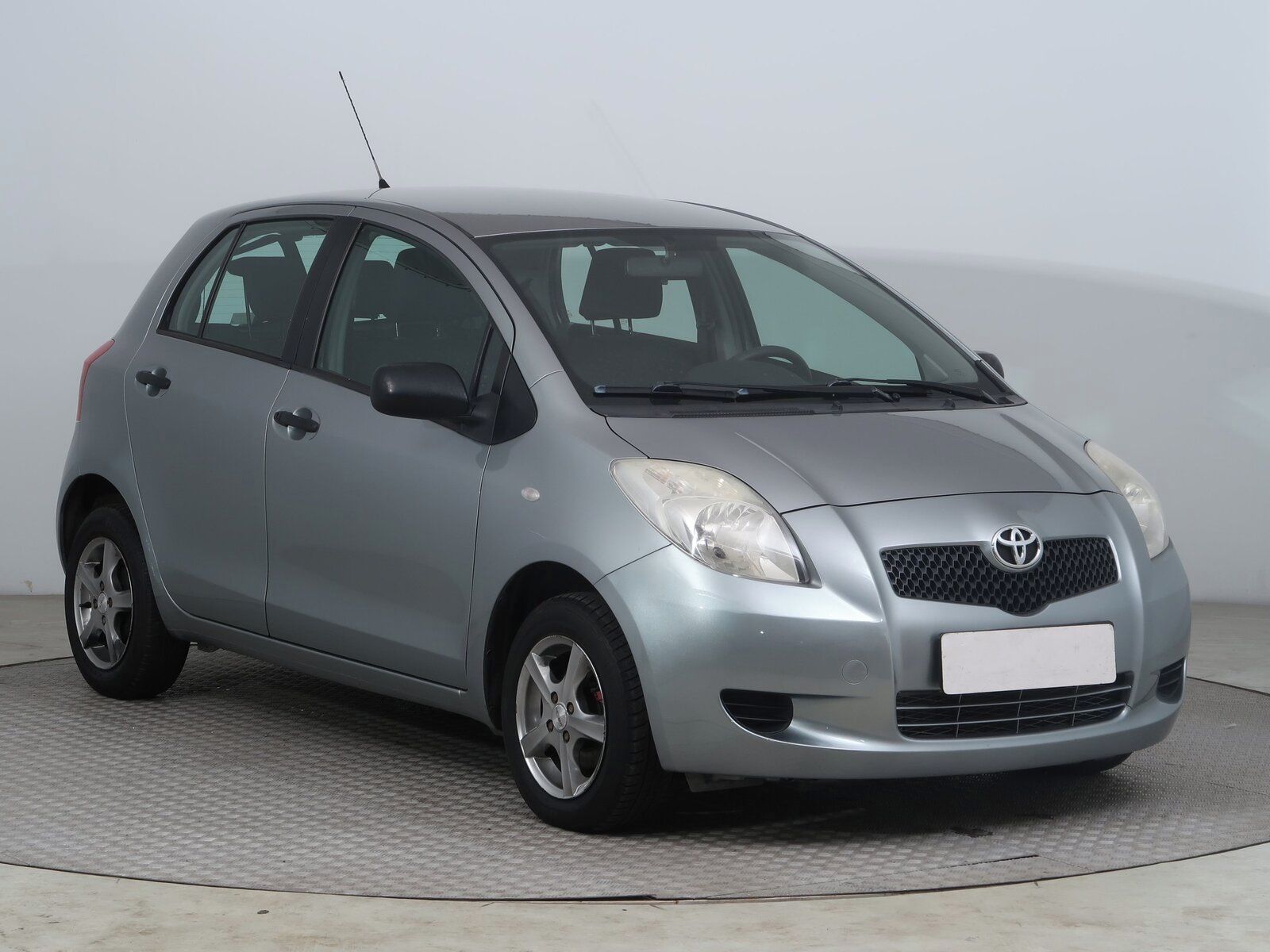 Toyota Yaris, 1.0 VVT-i, plně pojízdný