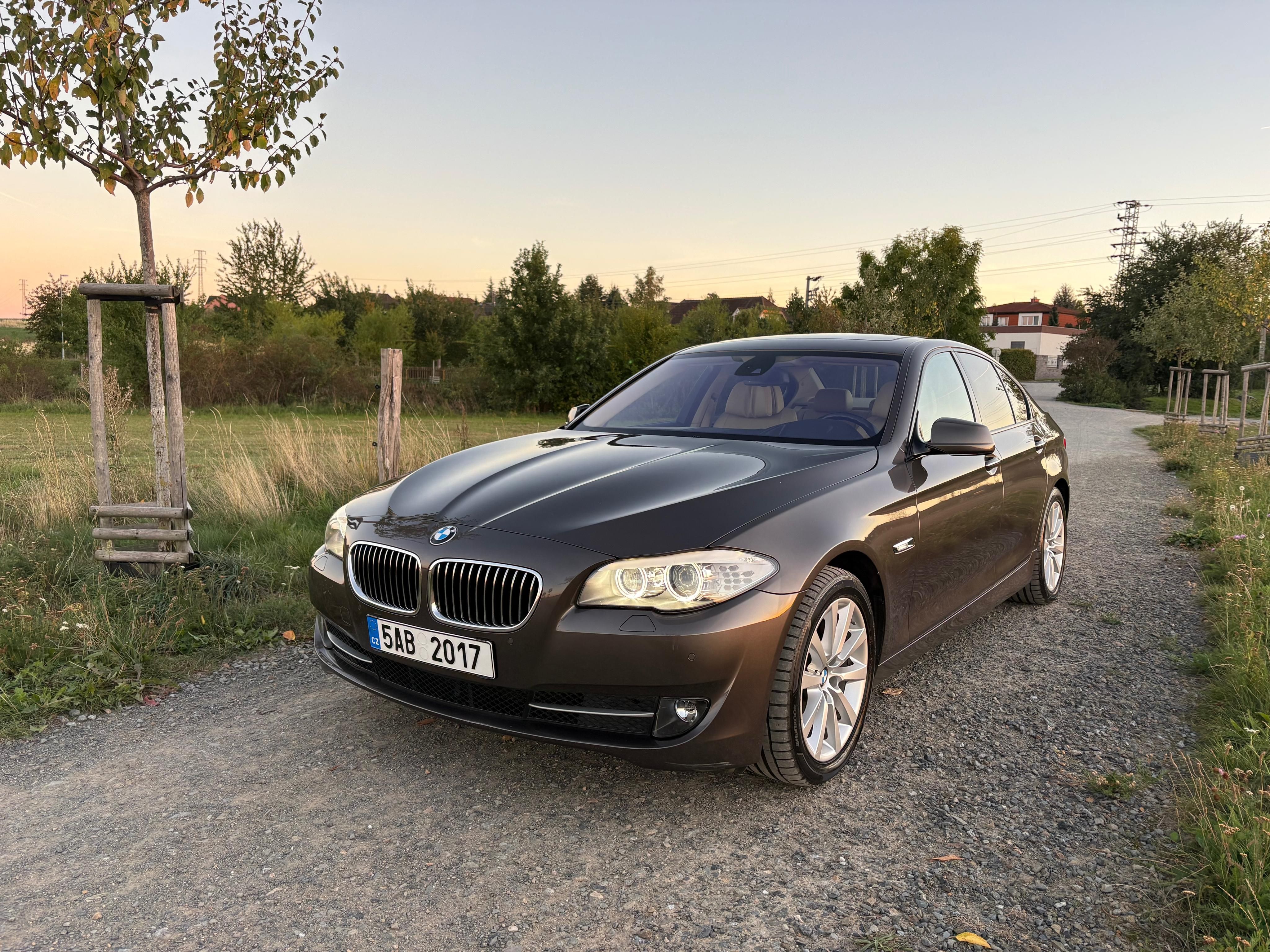 BMW Řada 5, BMW 530d comfort seats,HUD,ČR - fotka 2