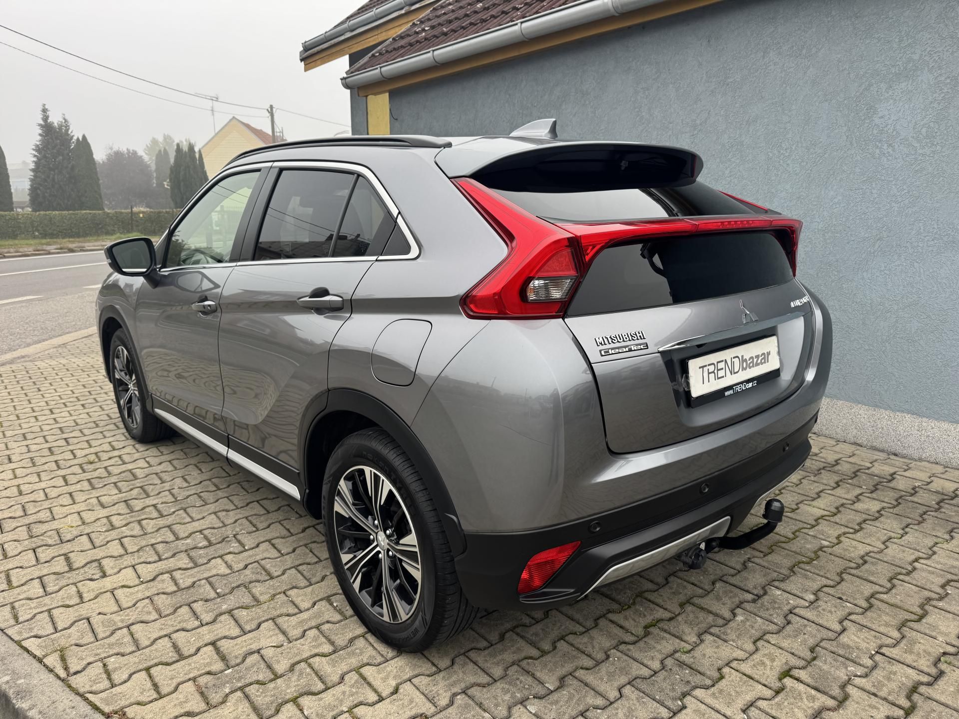 Mitsubishi Eclipse Cross, 1,5T 4x4,INSTYLE,ČR,1.MAJ. - fotka 5
