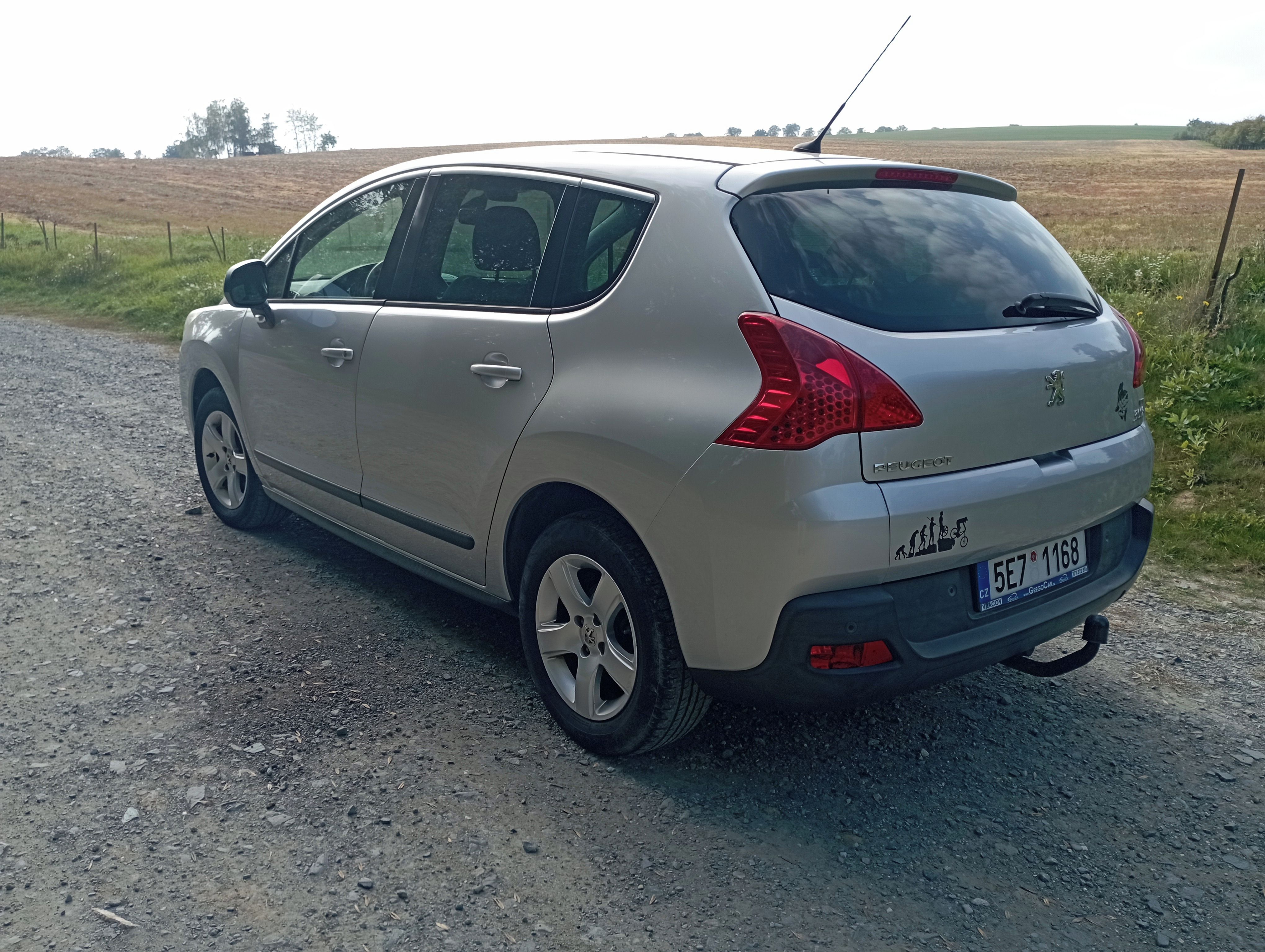 Peugeot 3008, 1,6HDi, tažné, navigace... - fotka 5