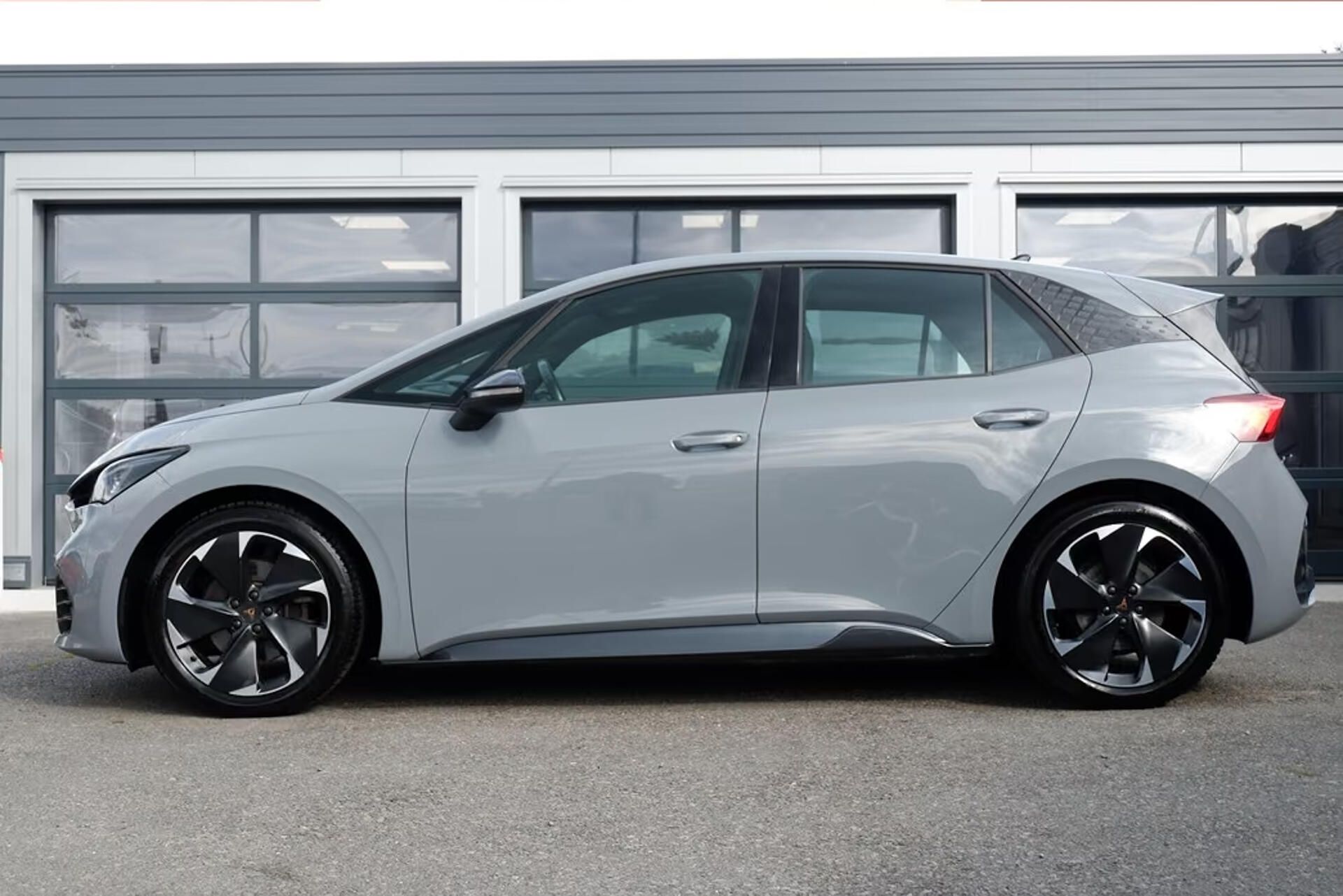 Cupra Born, 150kW SoH 89% KESSY Tep.čerp. - fotka 4