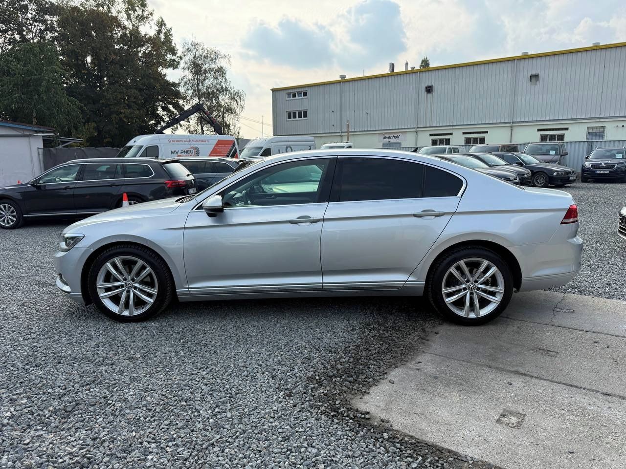 Volkswagen Passat, VW PASSAT B8 DSG 2.0 TDi - fotka 5