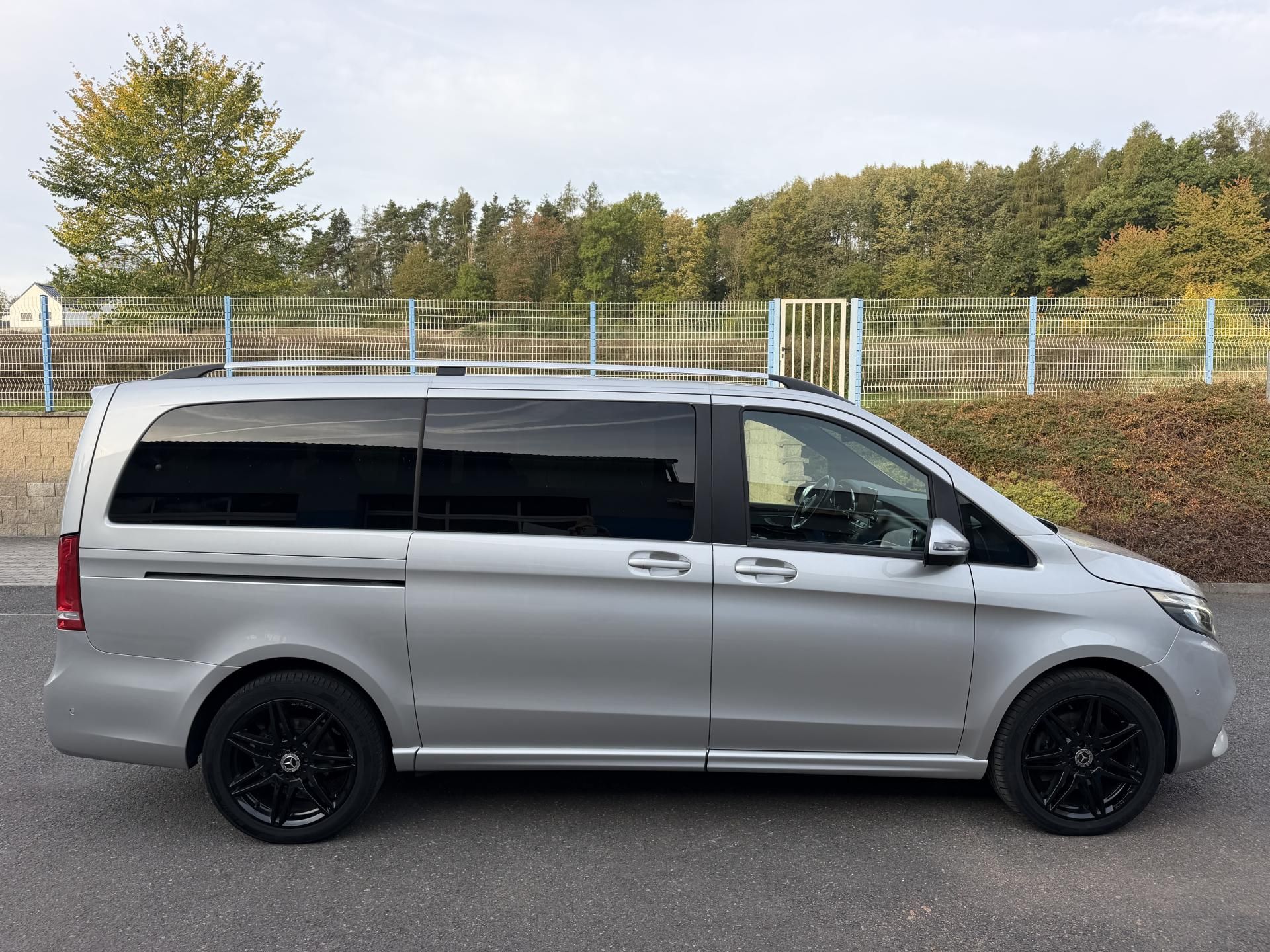 Mercedes-Benz Třídy V, 4MATIC AMG BURM.CZ 7míst závěs - fotka 4