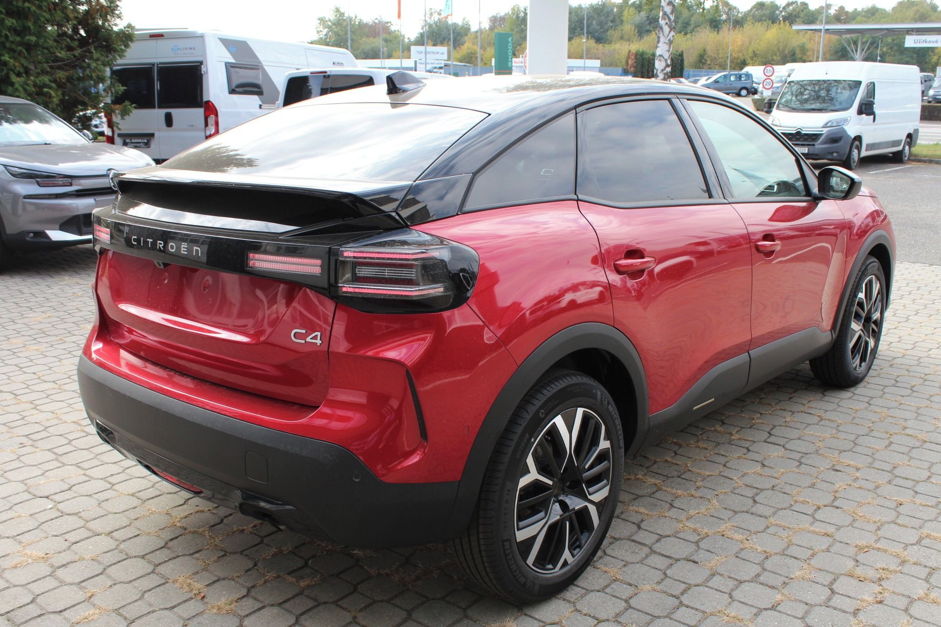 Citroën C4, MAX Hybrid 145k Automatic - fotka 5