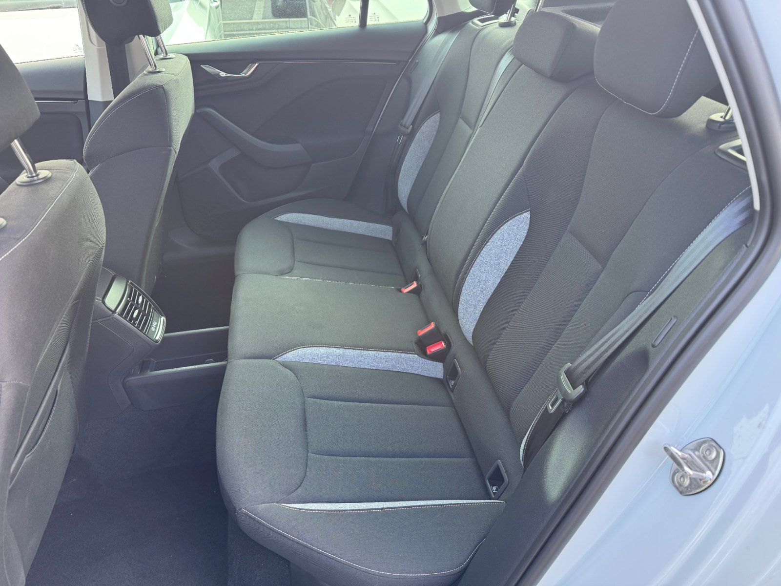 Škoda Kamiq, 1.0 TSI 85kW Selection - fotka 6