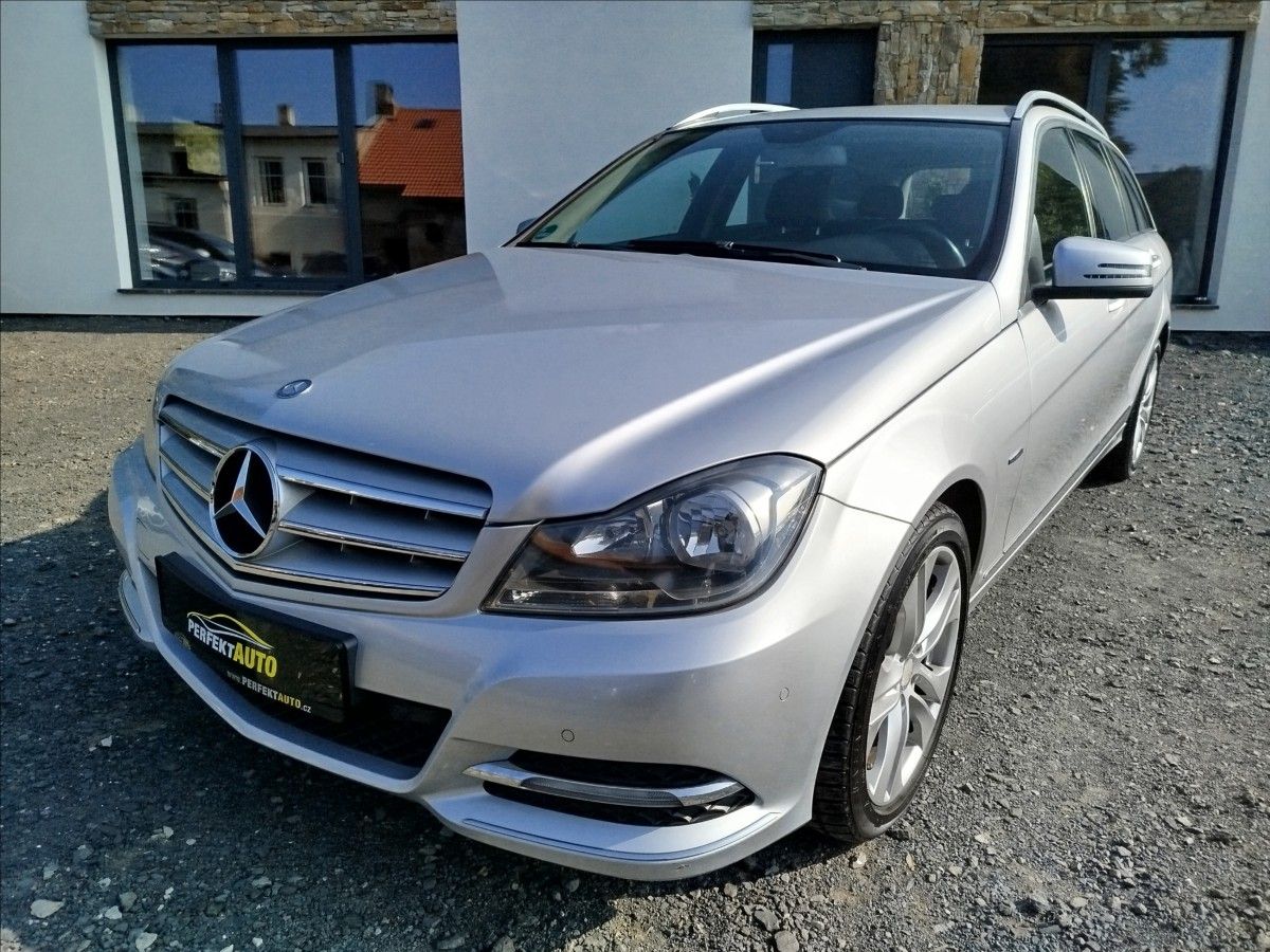 Mercedes-Benz Třídy C, 2,1 220 CDi 125kW, AVANTGARDE